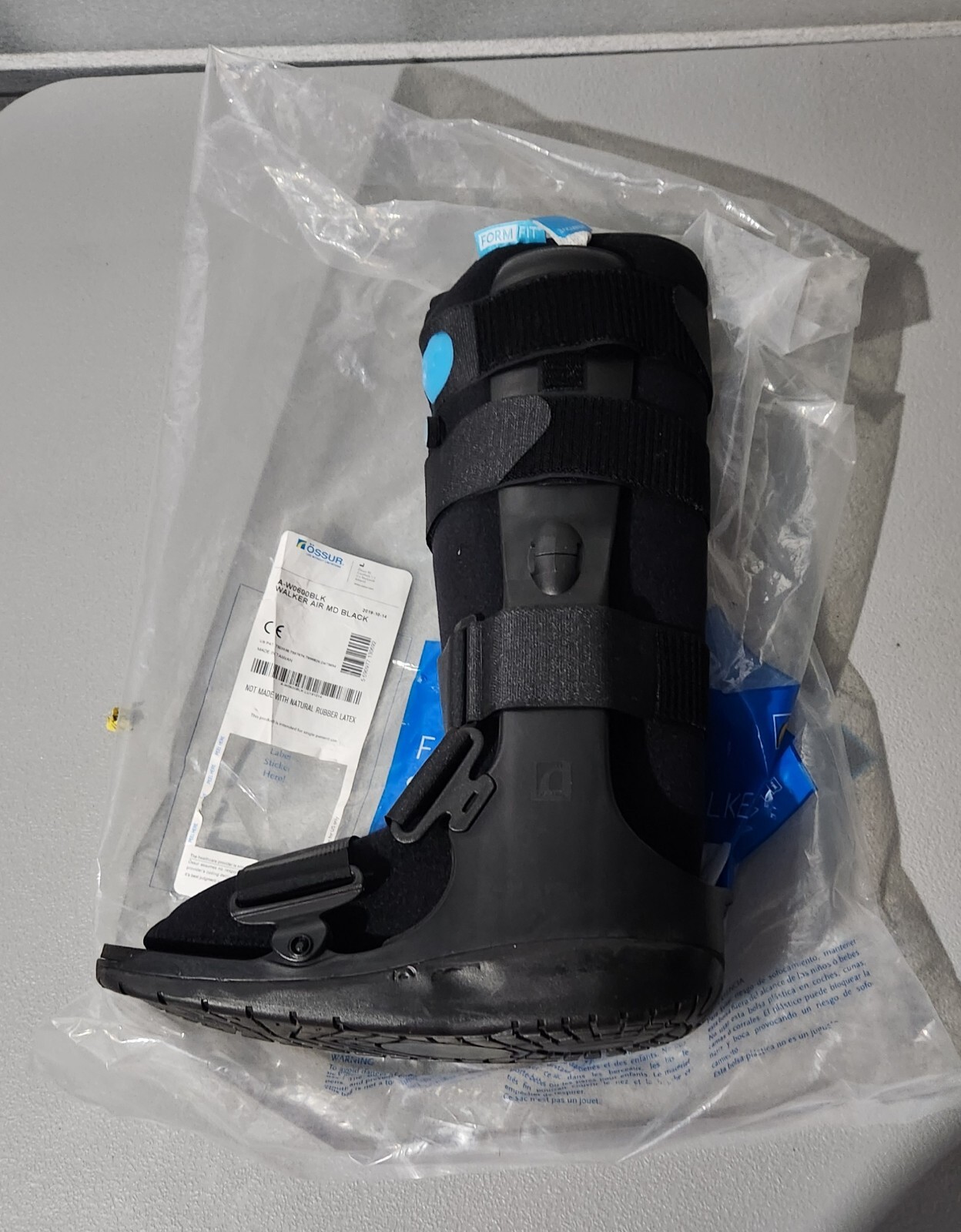Ossur Formfit Equalizer Air Walker Boot, Medium, A-W0600BLK
