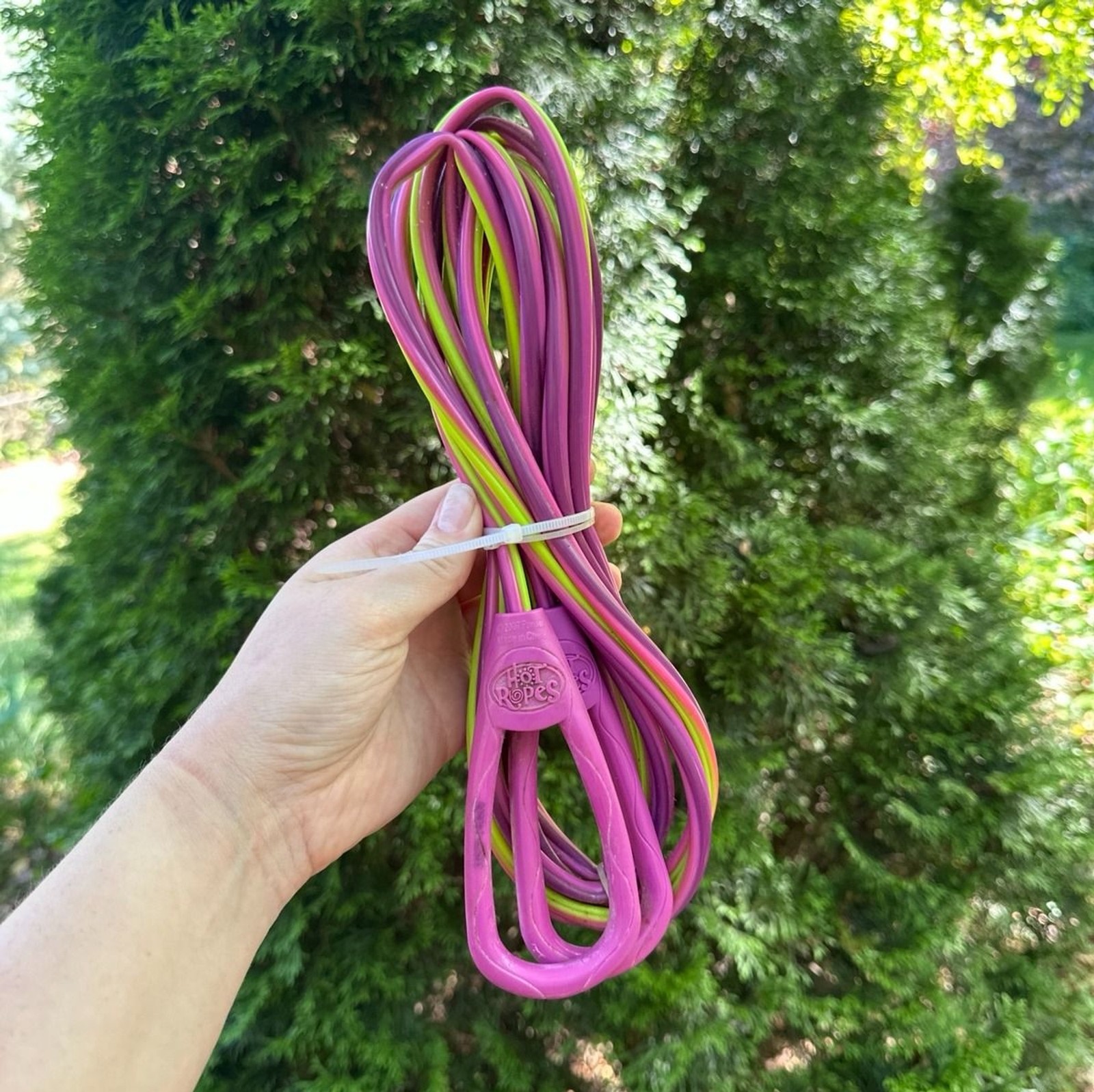 “Hot Ropes” Jump Rope Vintage Y2K Pink