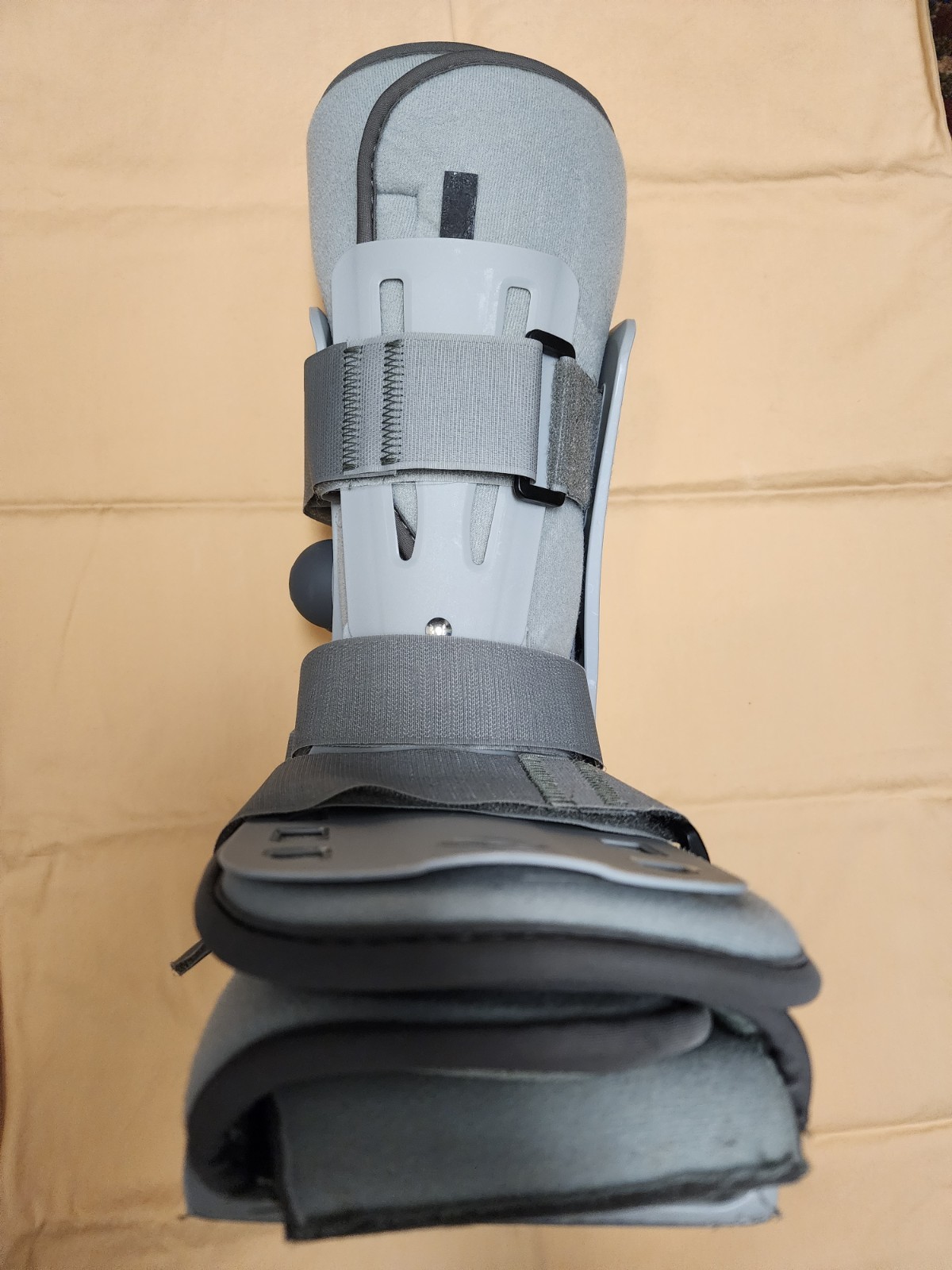 BREG Genesis Mid-Calf Full Shell Orthopedic Walker BOOT Medium-Used