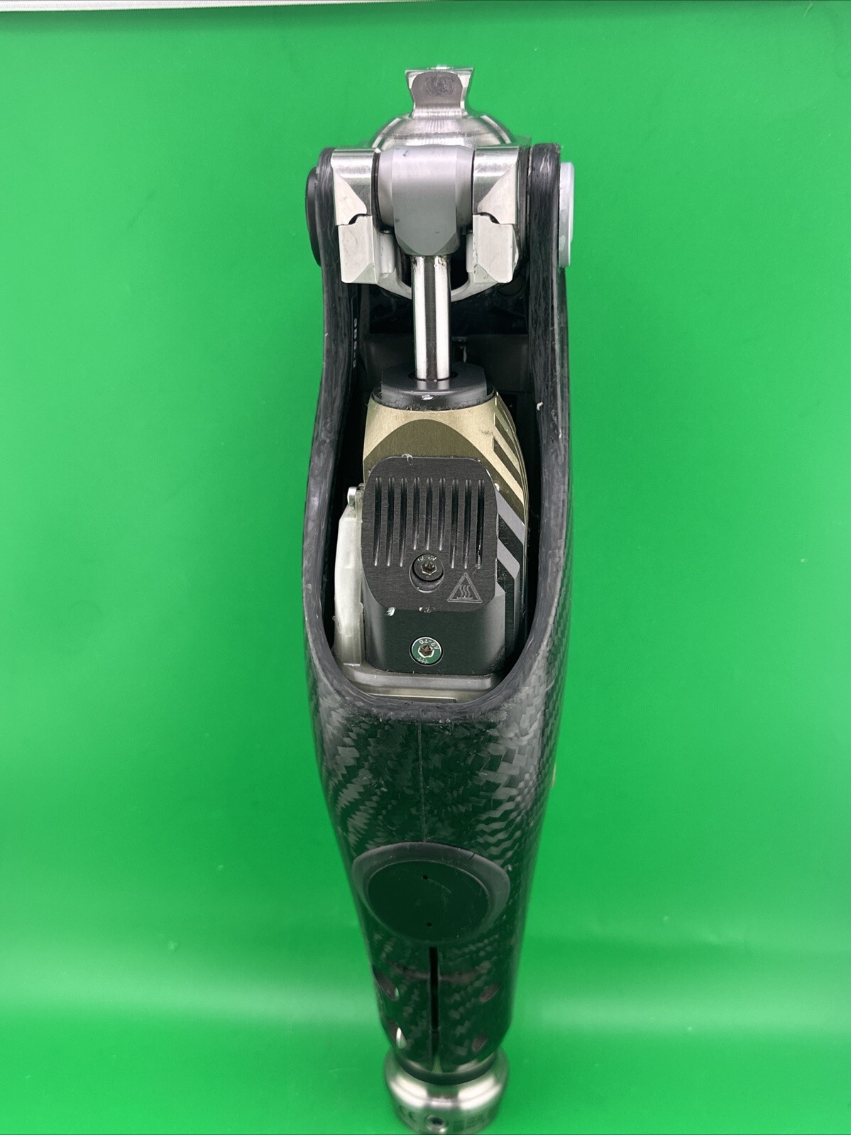 OTTOBOCK Otto Bock genium x3 prosthetic knee. 2017. READ READ
