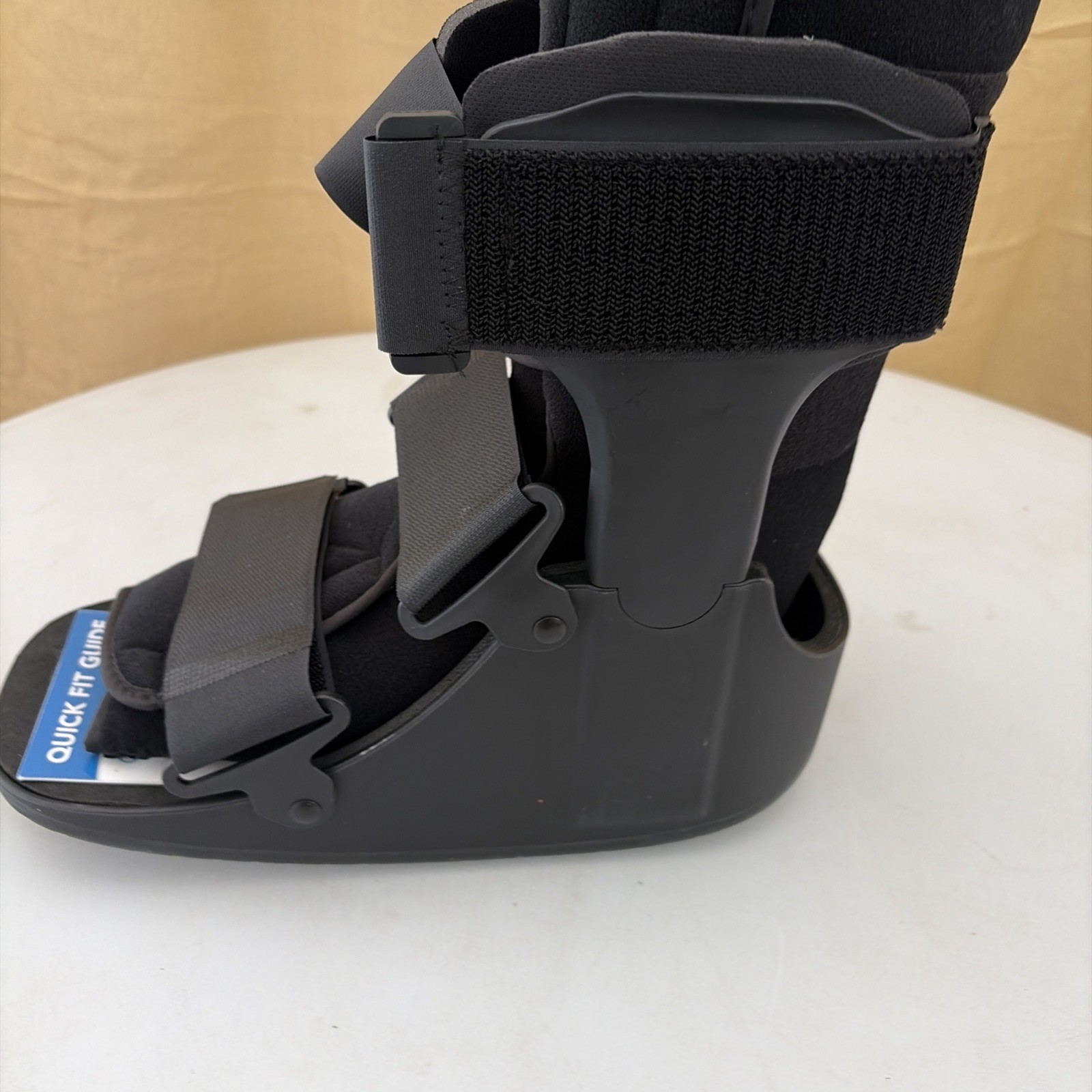 United Ortho USA14115 Short Air Cam Walker Fracture Boot, Medium, Black