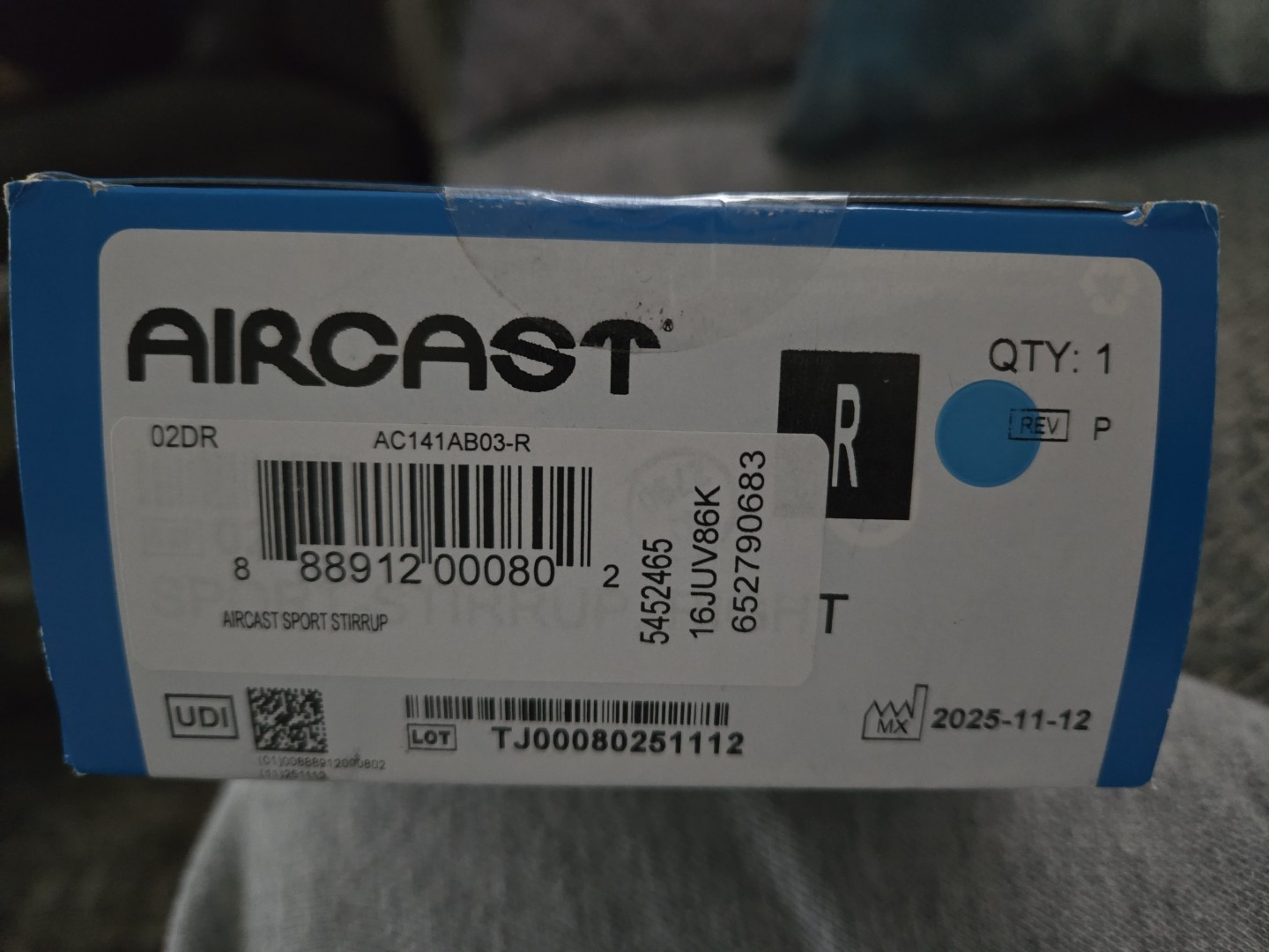 Aircast Sport Stirrup-Universal-Right