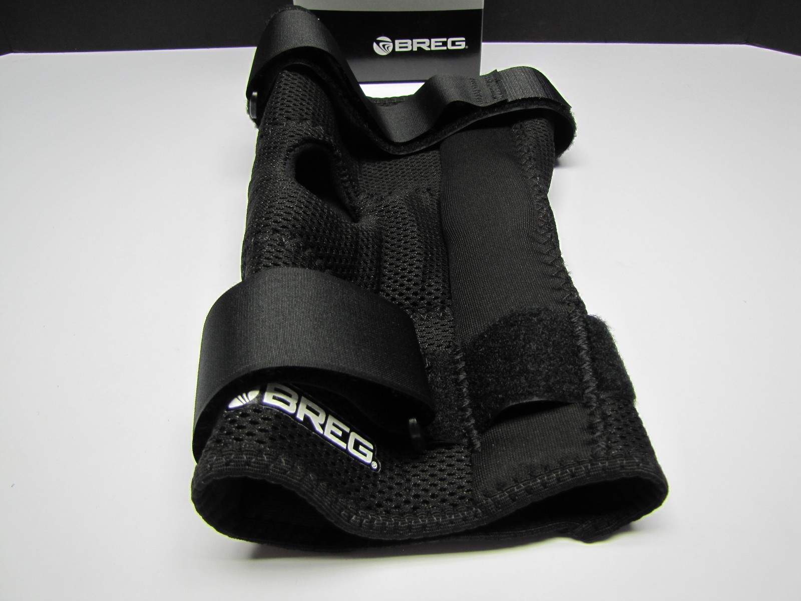 Breg Airmesh Economy Hinged Pull-On Knee Brace w Open Back – Large 21714