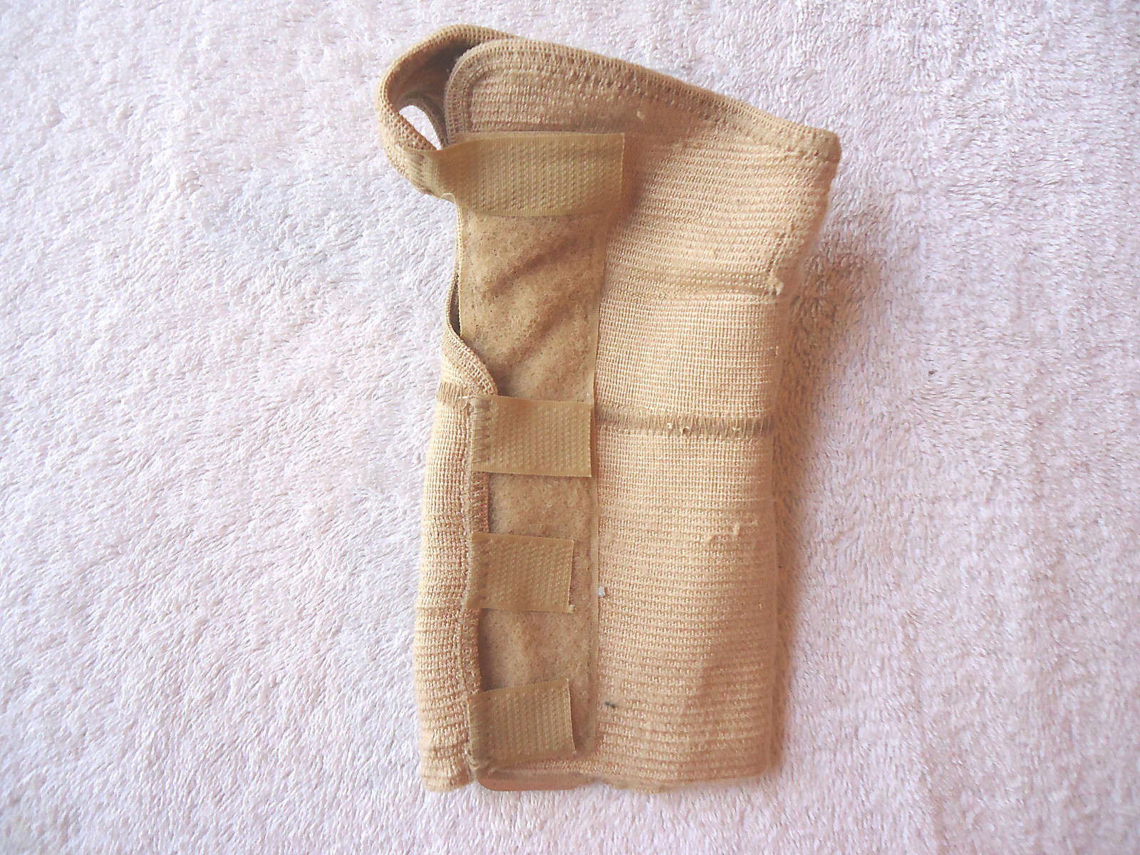 Lot Of 3 Wrist Supports And 1 Arm Sling ” GREAT COLLECTIBLE USEABLE ? LOT “