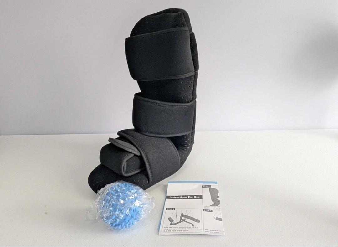 Z ATHLETICS Plantar Fasciitis Night Splint Size Small Adjustable Foot Boot Black