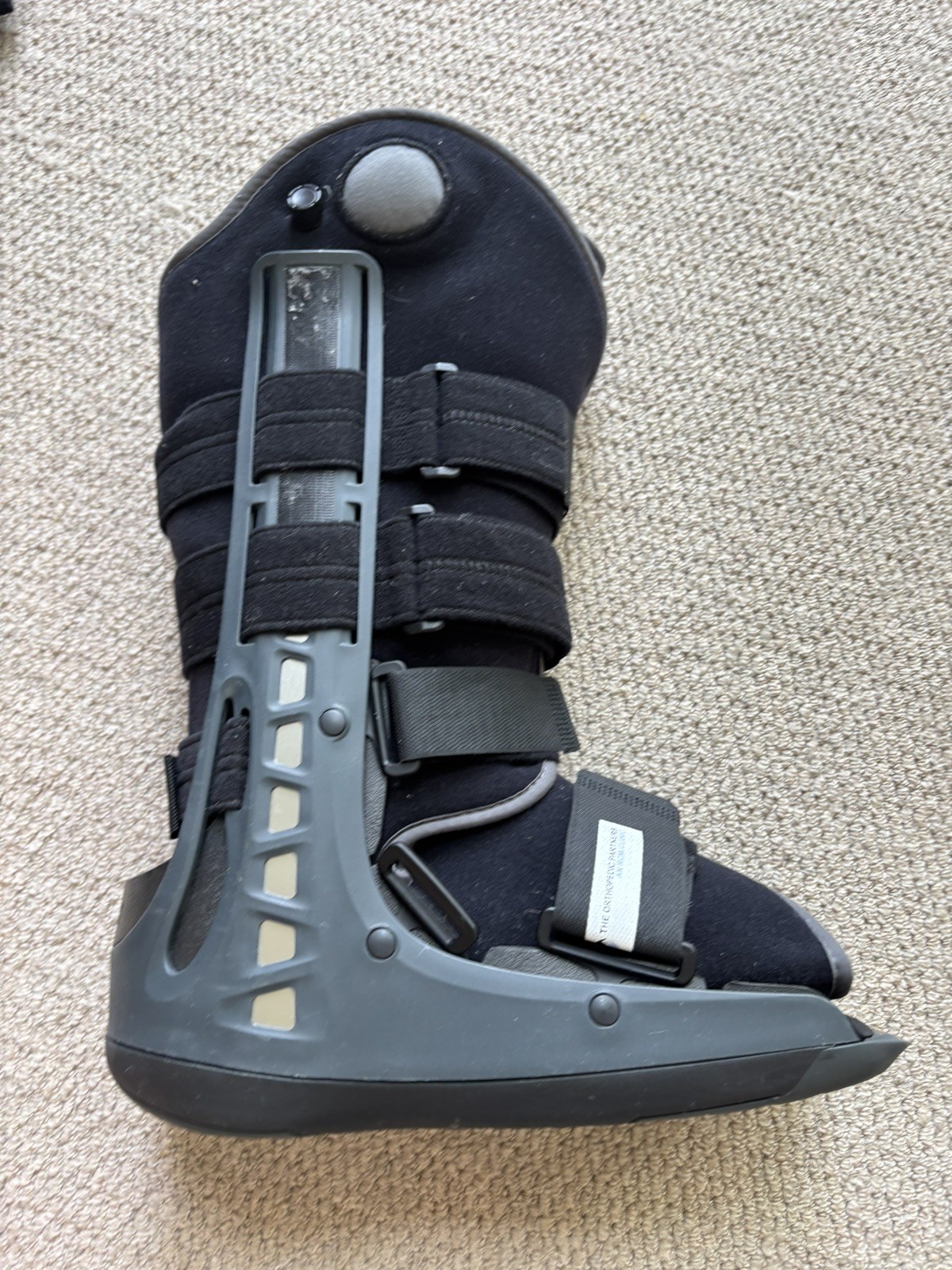 DonJoy MaxTrax II Adjustable Walking Boot Brace Size L Black/Gray Ankle/Foot