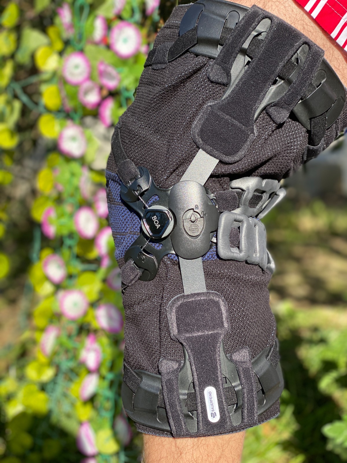 Bauerfeind GenuTrain OA Size 5 Knee Brace Support ACL Right Medial Left Lateral