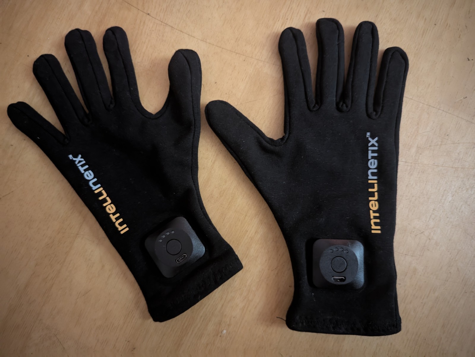 Intellinetix Vibrating Therapy Gloves – SMALL Increases circulation Reduce Pain