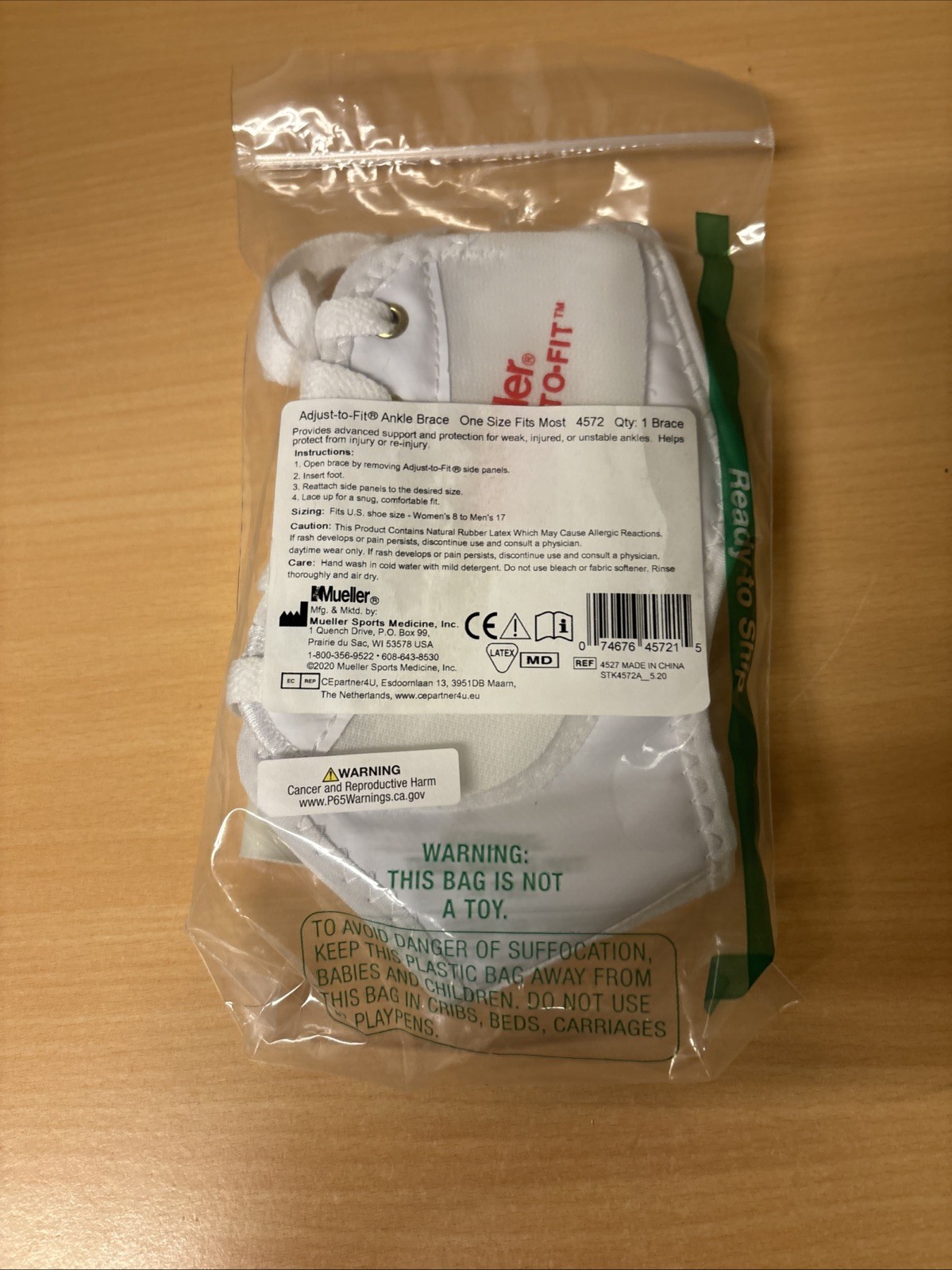 Mueller Sports Medicine Adjust-to-Fit Ankle Brace Protects Supports. New.