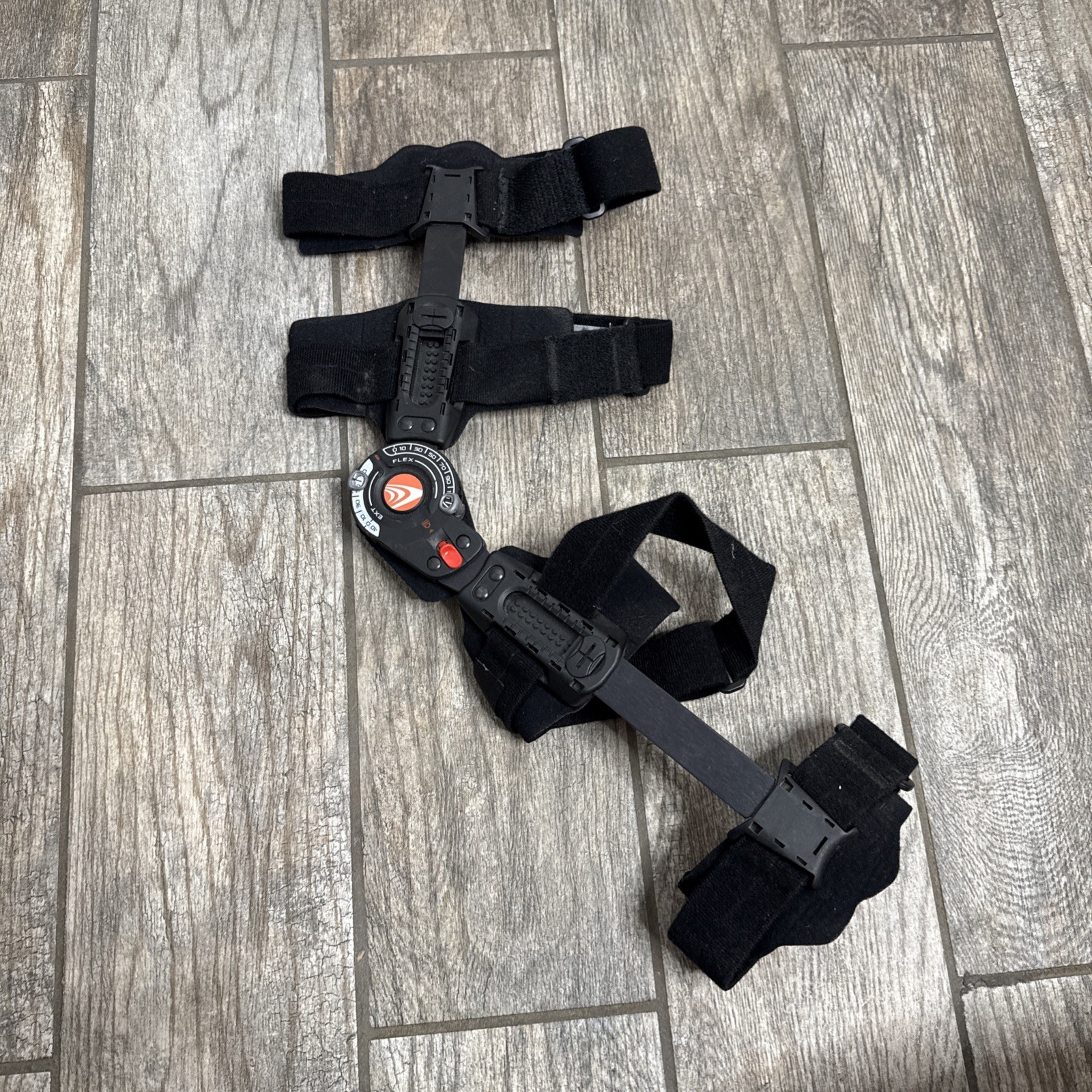 Breg T-Scope Premier Post Op Elbow Brace Long – Right – BLK – 07256 A1