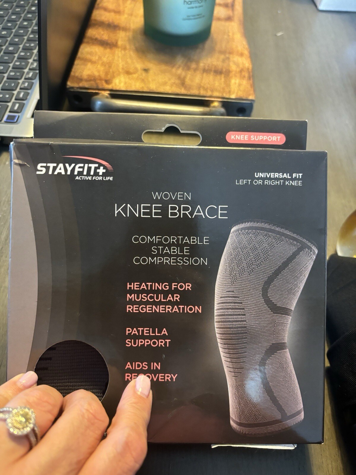 Knee Compression Sleeve Brace L/XL Weight Lifting Support Joint Pain Relief NWT