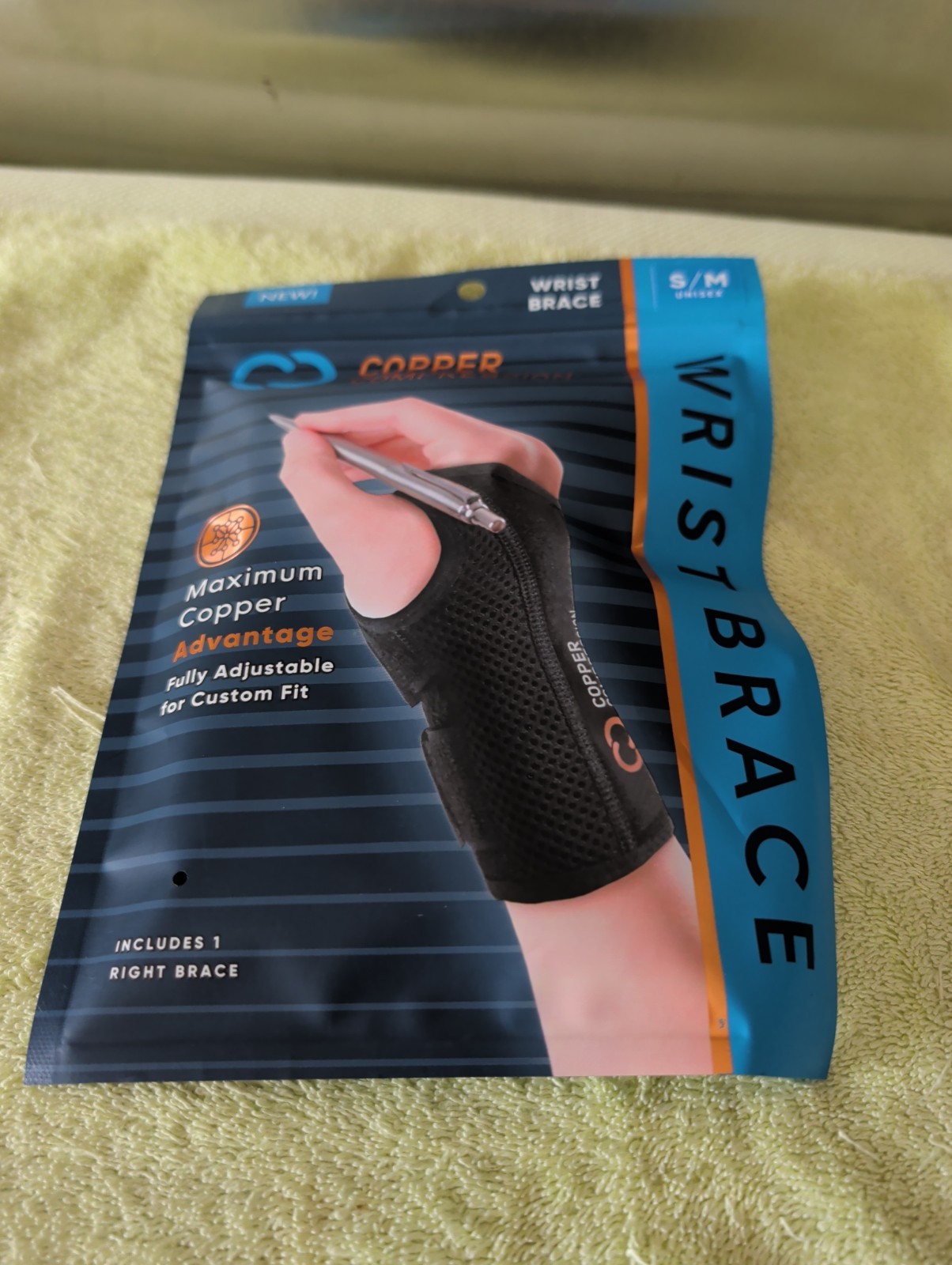 Copper Compression, Wrist Brace Fits Right Hand S/M New Sealed