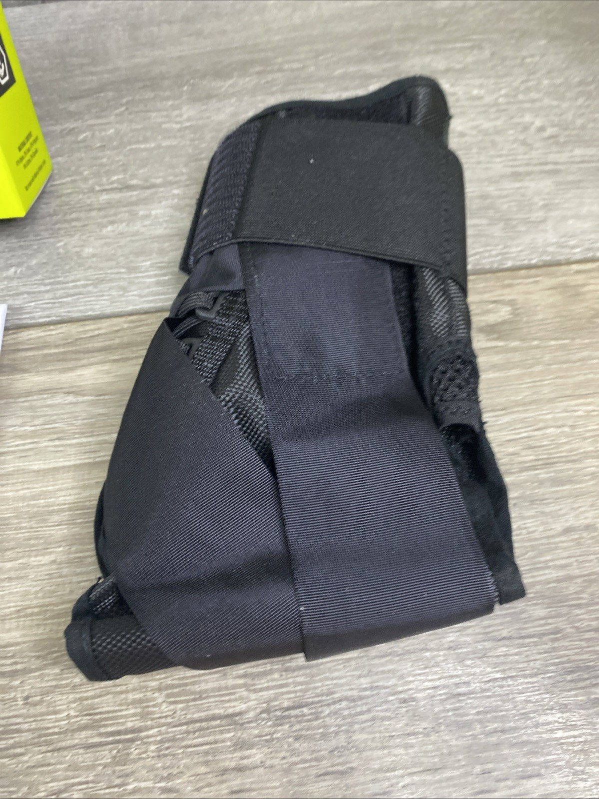 DonJoy Performance 🦶Size M Medium 12″-13″ Lace-Up Ankle Brace Stabilizer