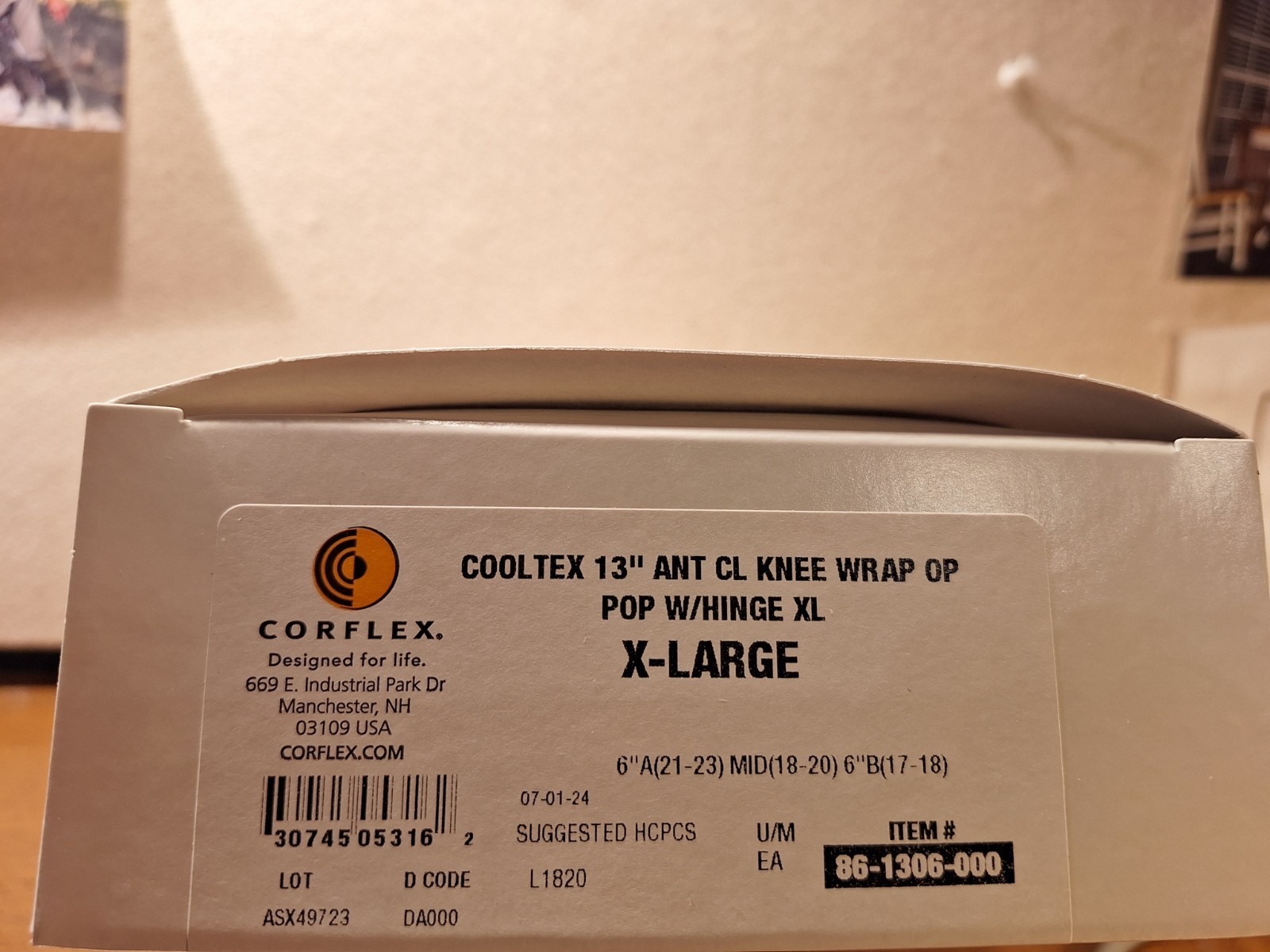 Corflex Cooltex 13″ Anterior Closure Knee Wrap OP Pop wHinge. XL