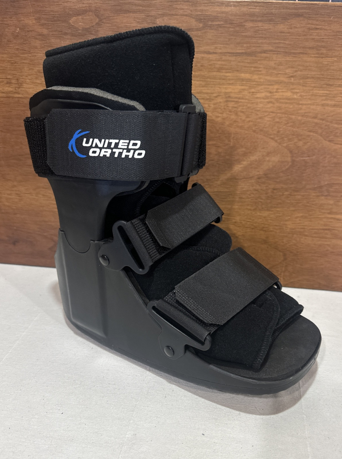 United Ortho USA14013 Short Cam Walker Fracture Boot, Small, Black