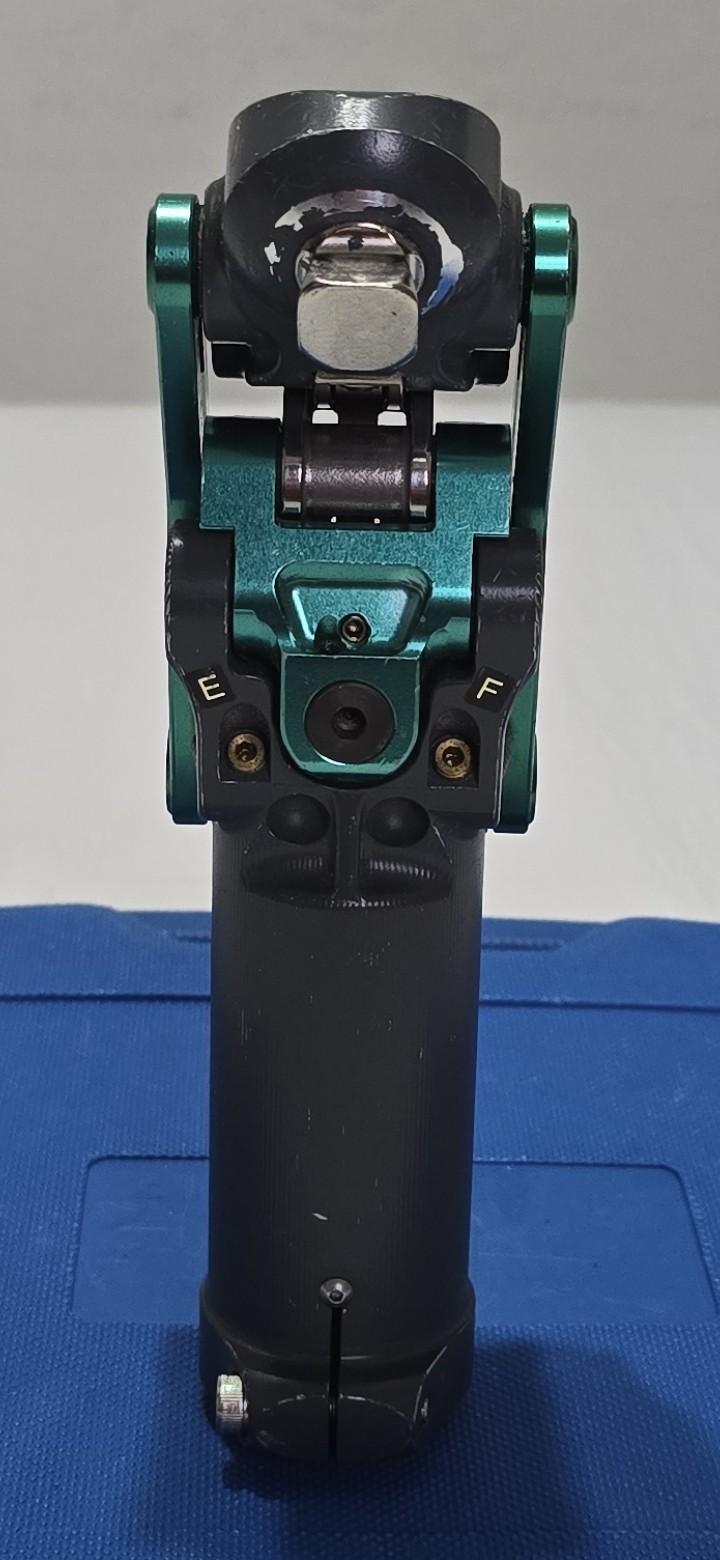 Seattle Select Stance Flexión Polycentric Prosthetic Knee In Excellent Condition