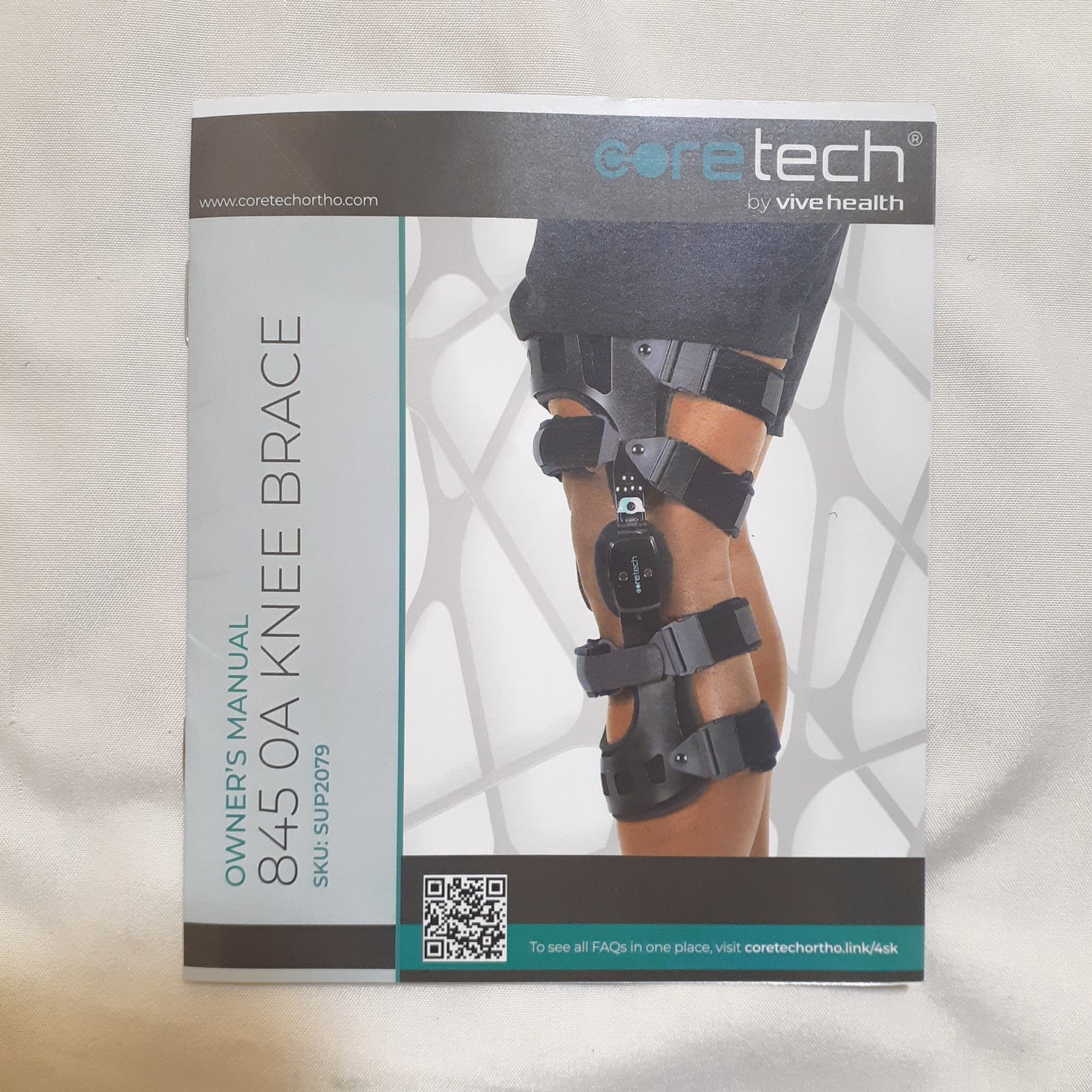 Vivehealth Coretech 845 OA Knee Brace Right Medium with Adjusters & Manual New