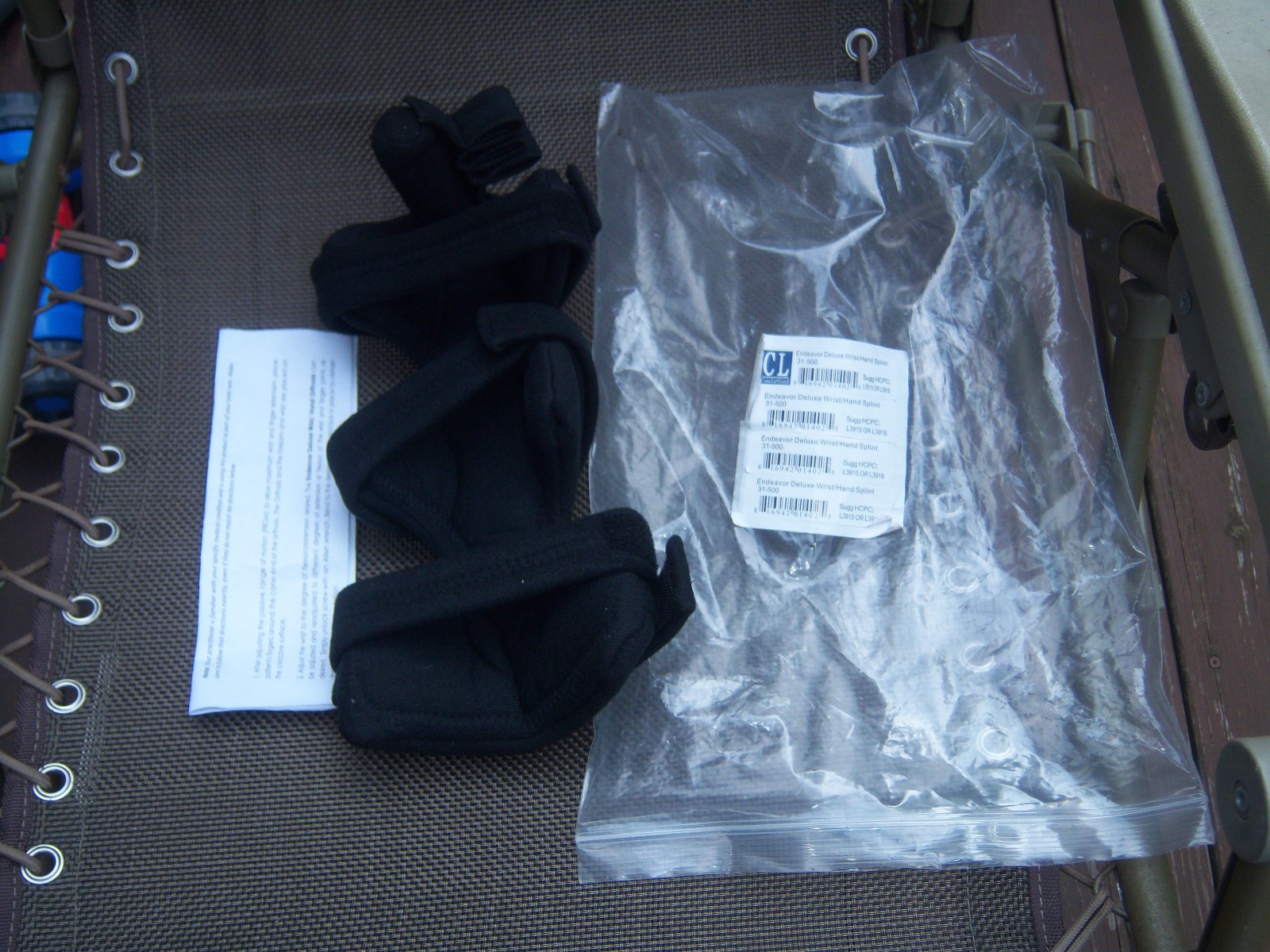 New Comfortland Wrist Hand Splint Medical Endeavor Deluxe 31-500 Left or Right