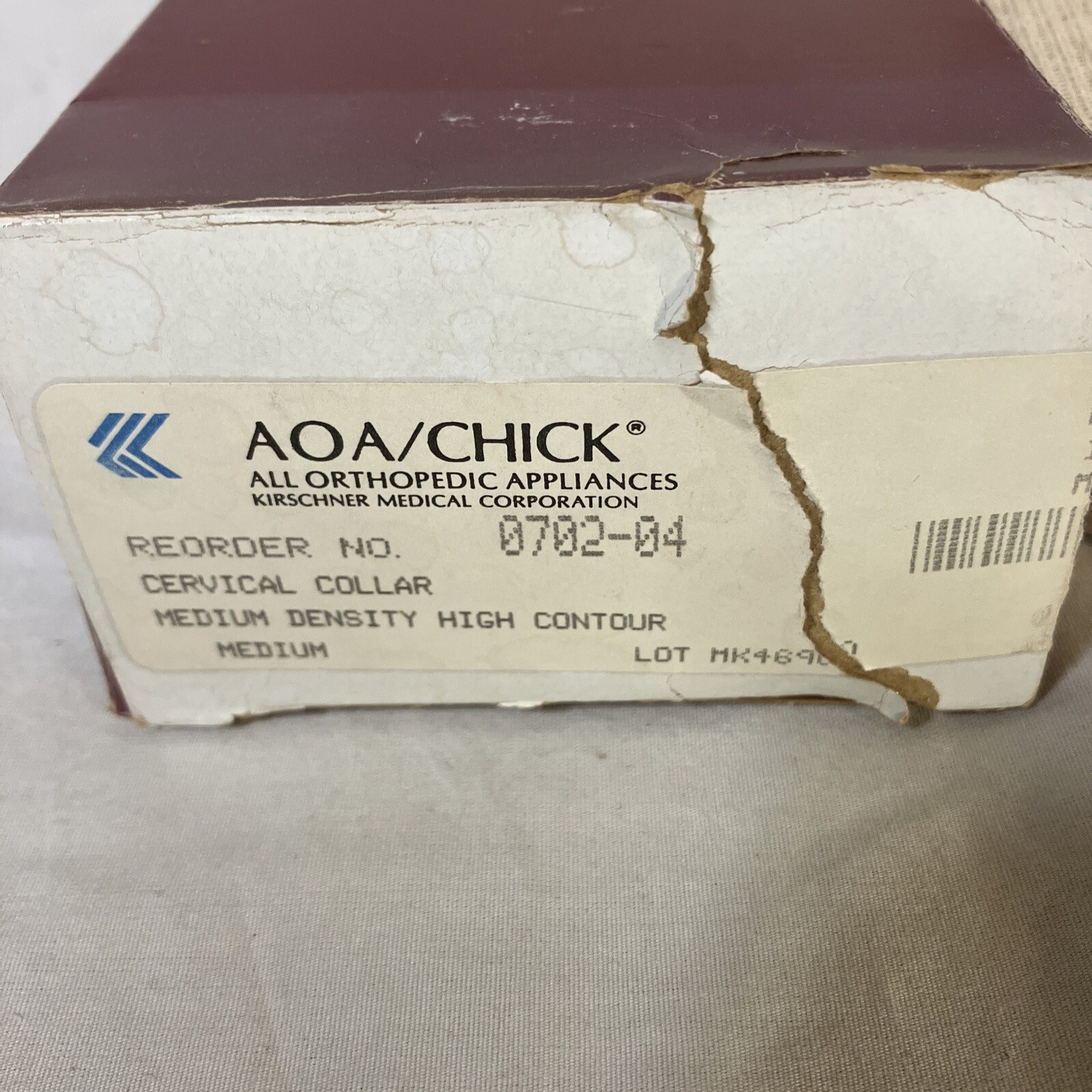 AOA CHICK Cervical Collar Medium Density Foam Brace Medium NIOB Free Shipping!
