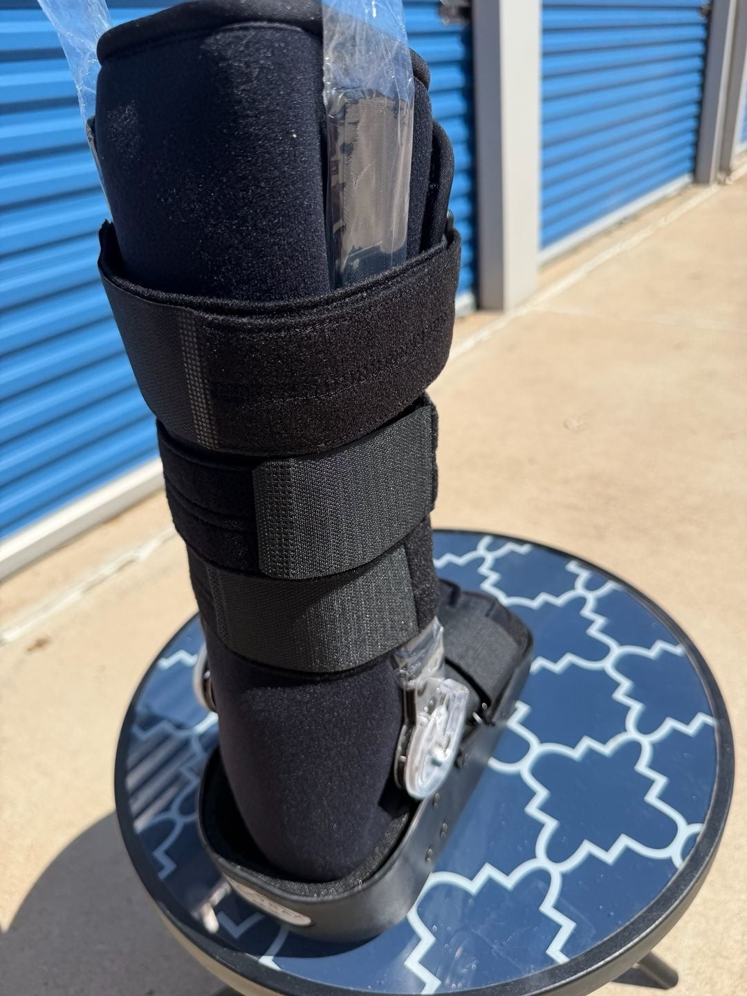 NEW DonJoy Maxtrax ROM Air Walker Boot, Size Medium