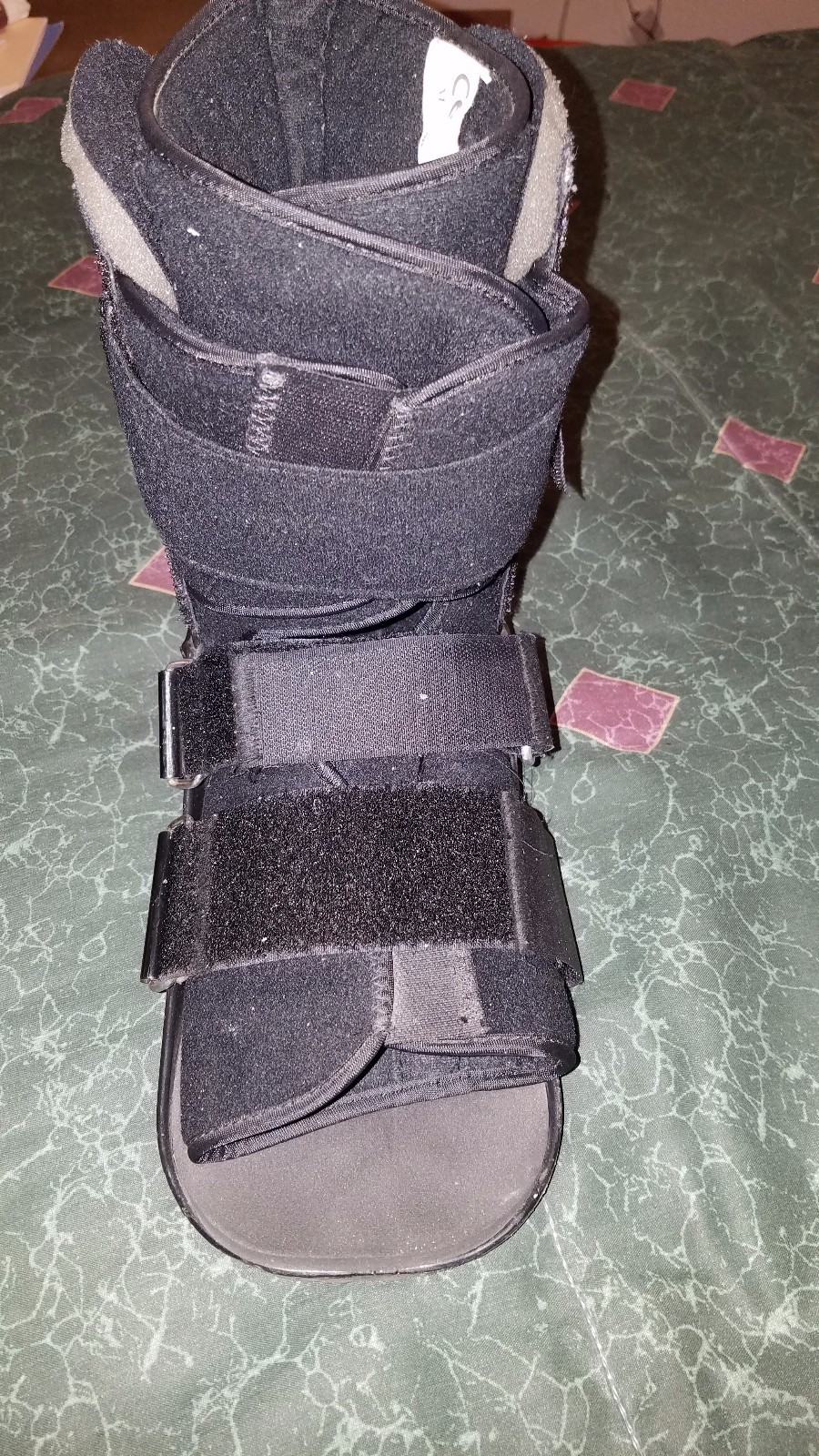 Walking Boot (Men’s Medium)