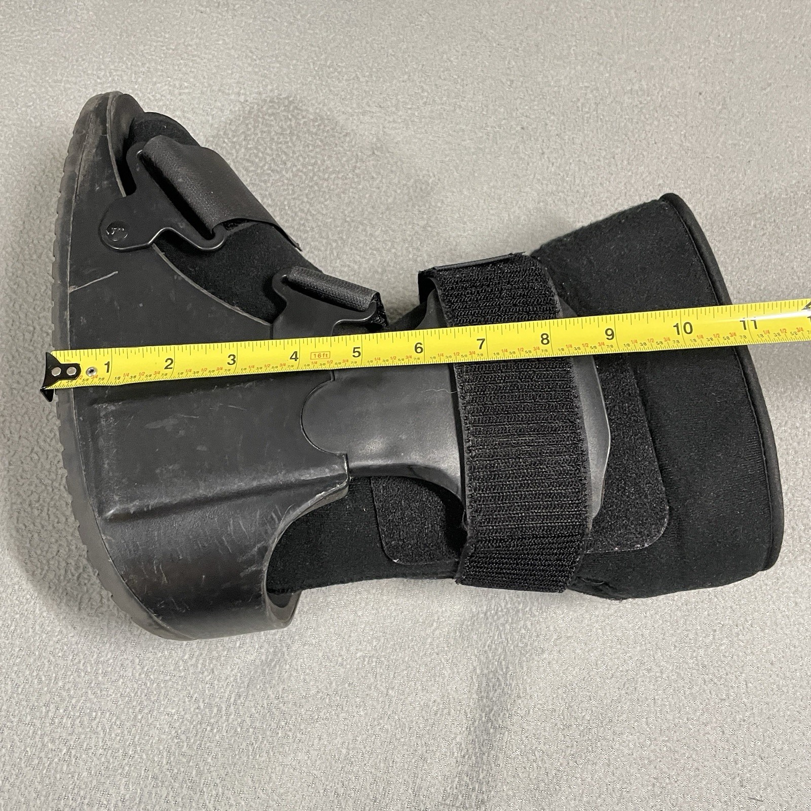 United Ortho Short Air Cam Walker Fracture Boot, Fits Left or Right, Large Black