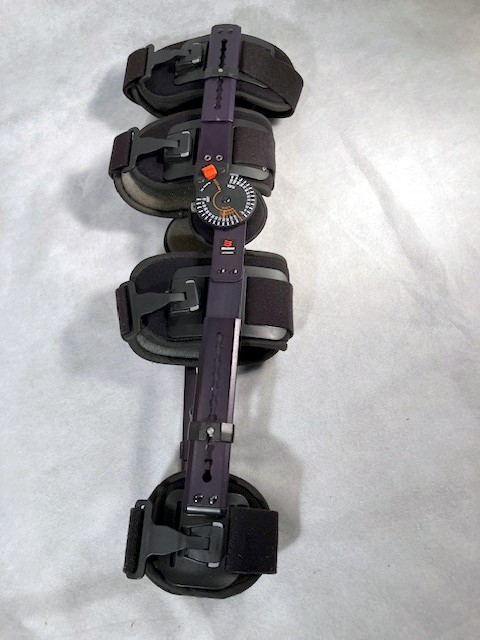 Bledsoe Extender G3 Post-Op Knee Brace Universal Fit Recovery Support Adjustable