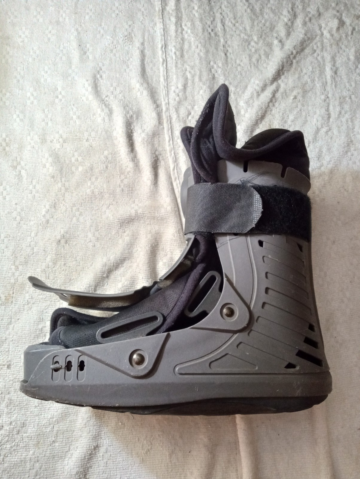 CORFLEX inflatable Air Walker Boot Orthopedic Fracture Cast Shoe Medium *read