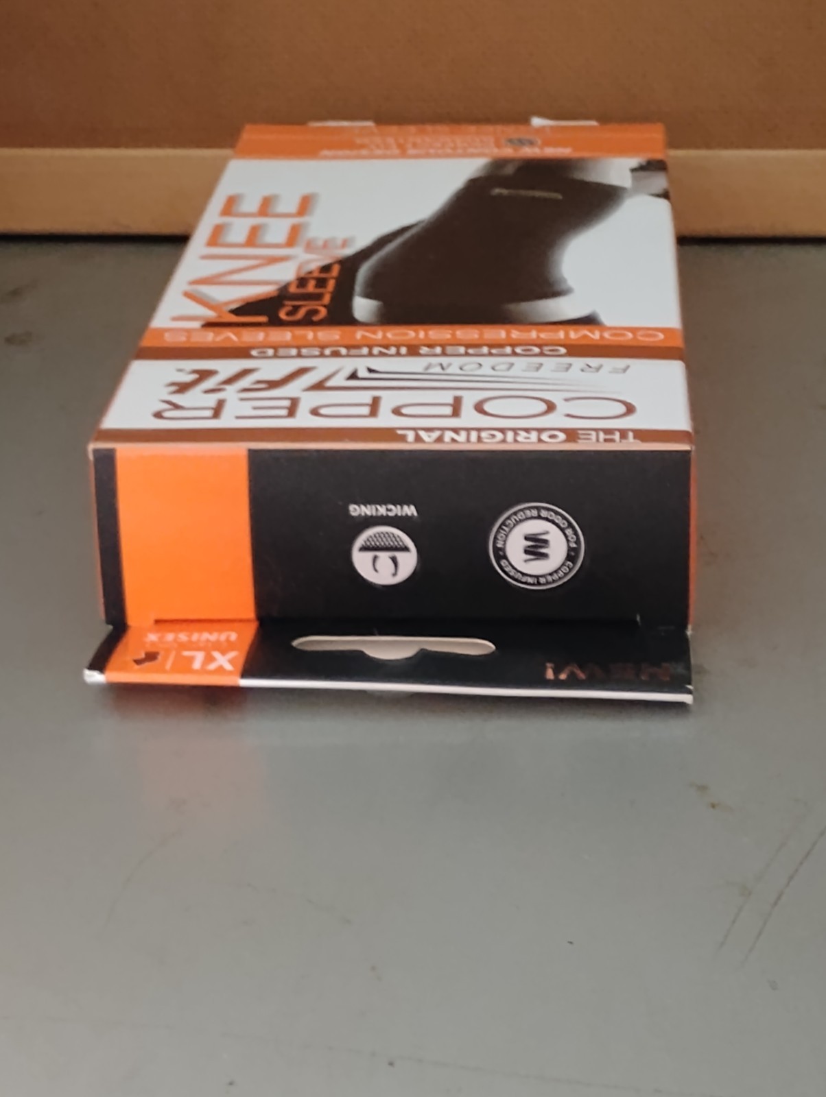 Copper Fit Infused Freedom Compression Knee Sleeve XL Black Unisex 16”-17” NIB