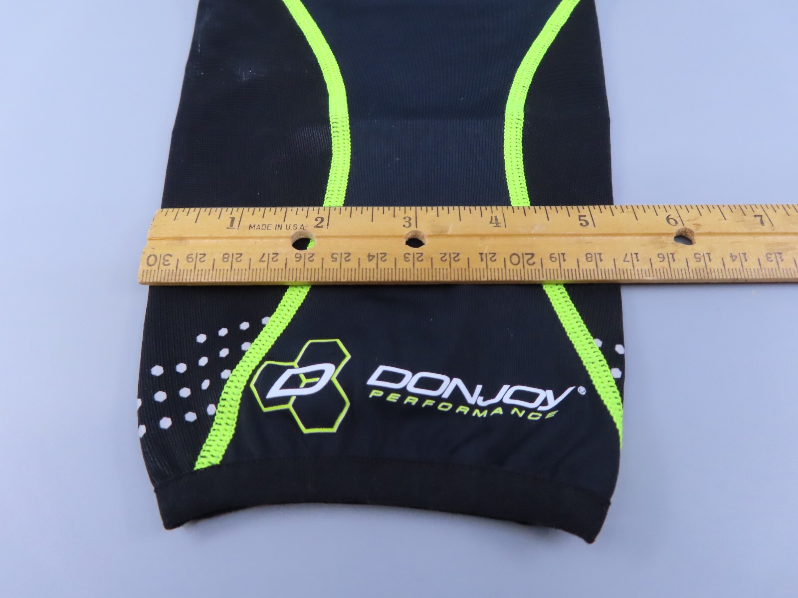 DonJoy Performance Knee Brace Short Undersleeve Size Small Black Slime Green
