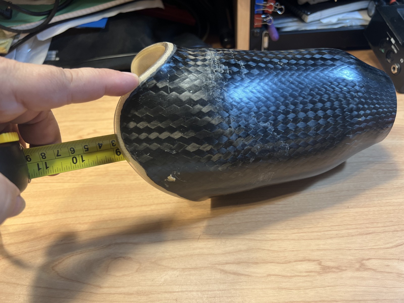 Right leg Below Knee (BK) Prosthetic Socket Carbon Fiber USED