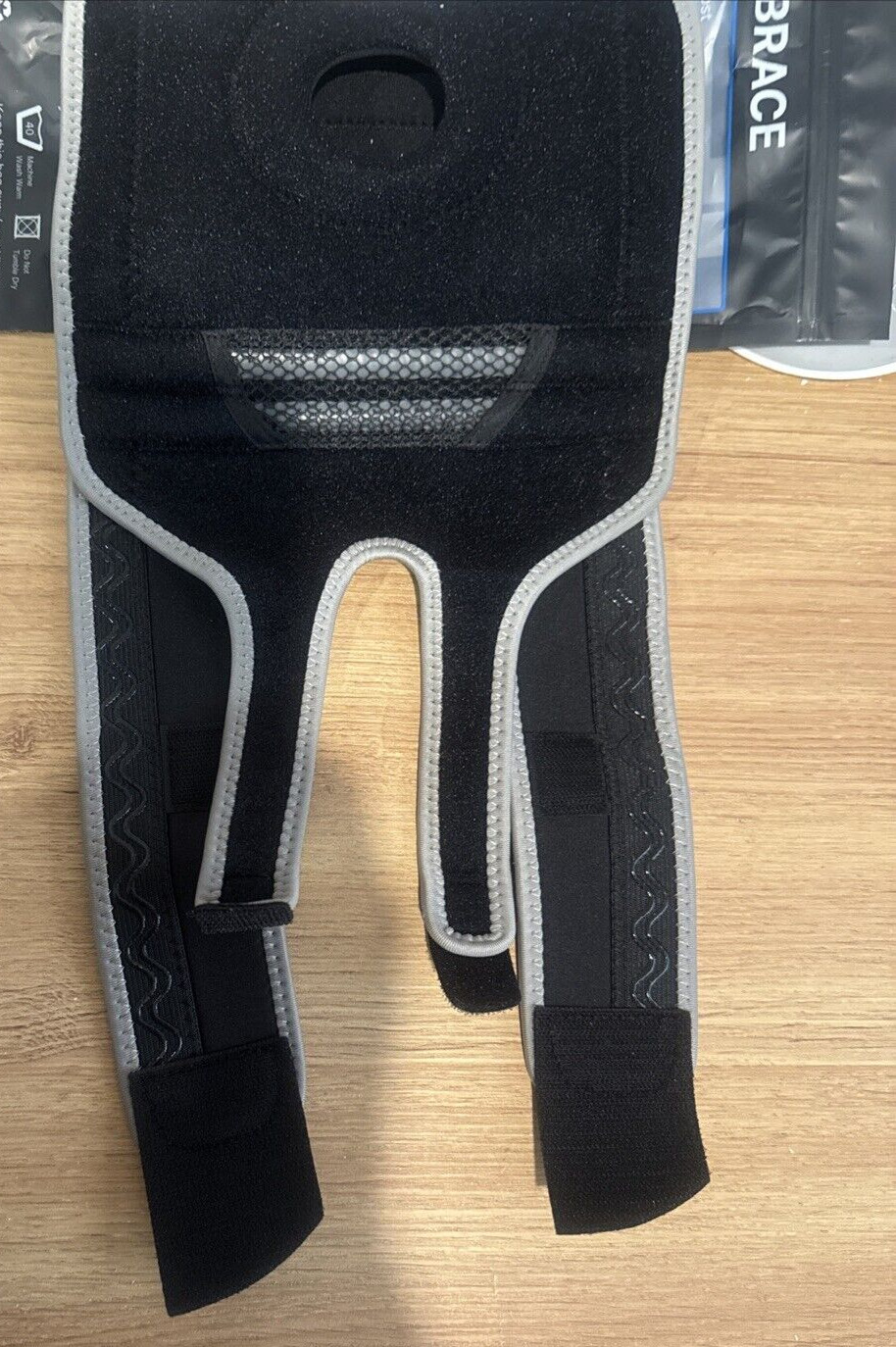Powerlix One Knee Adjustable Compression Brace Unisex Black Size Large NEW