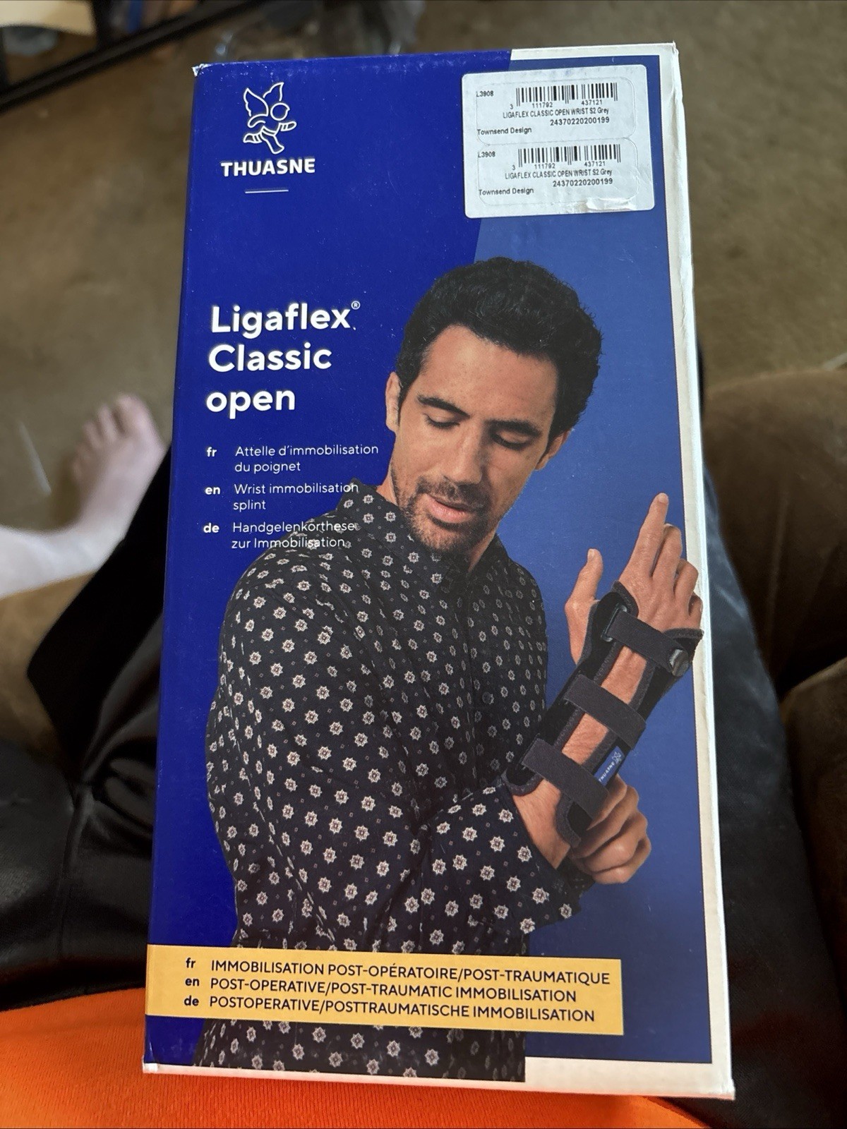 Ligaflex Classic Open Wrist Immobilisation Splint Right Hand , Size 2 5”-6 3/4”