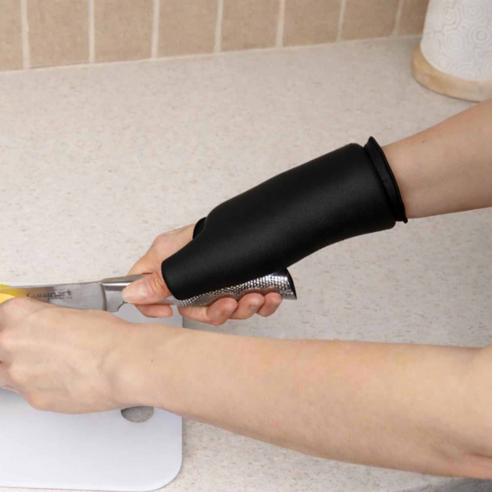 Cooling Compression Sleeve For Thumb and Wrist Pain (Jet Black, Large-Extra L…
