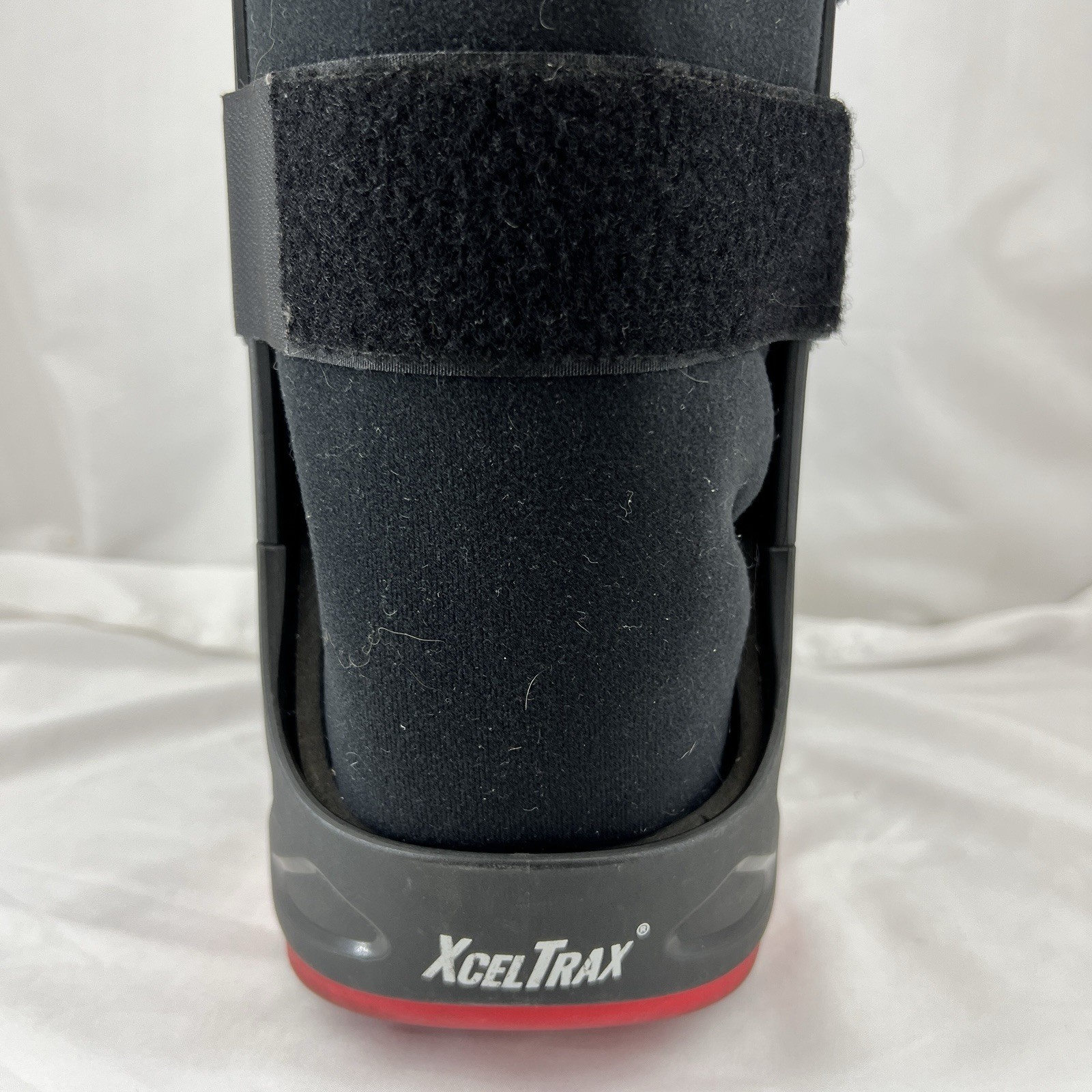 ProCare XcelTrax Air Ankle Walker Brace/Walking Boot Medium Adjustable air pump