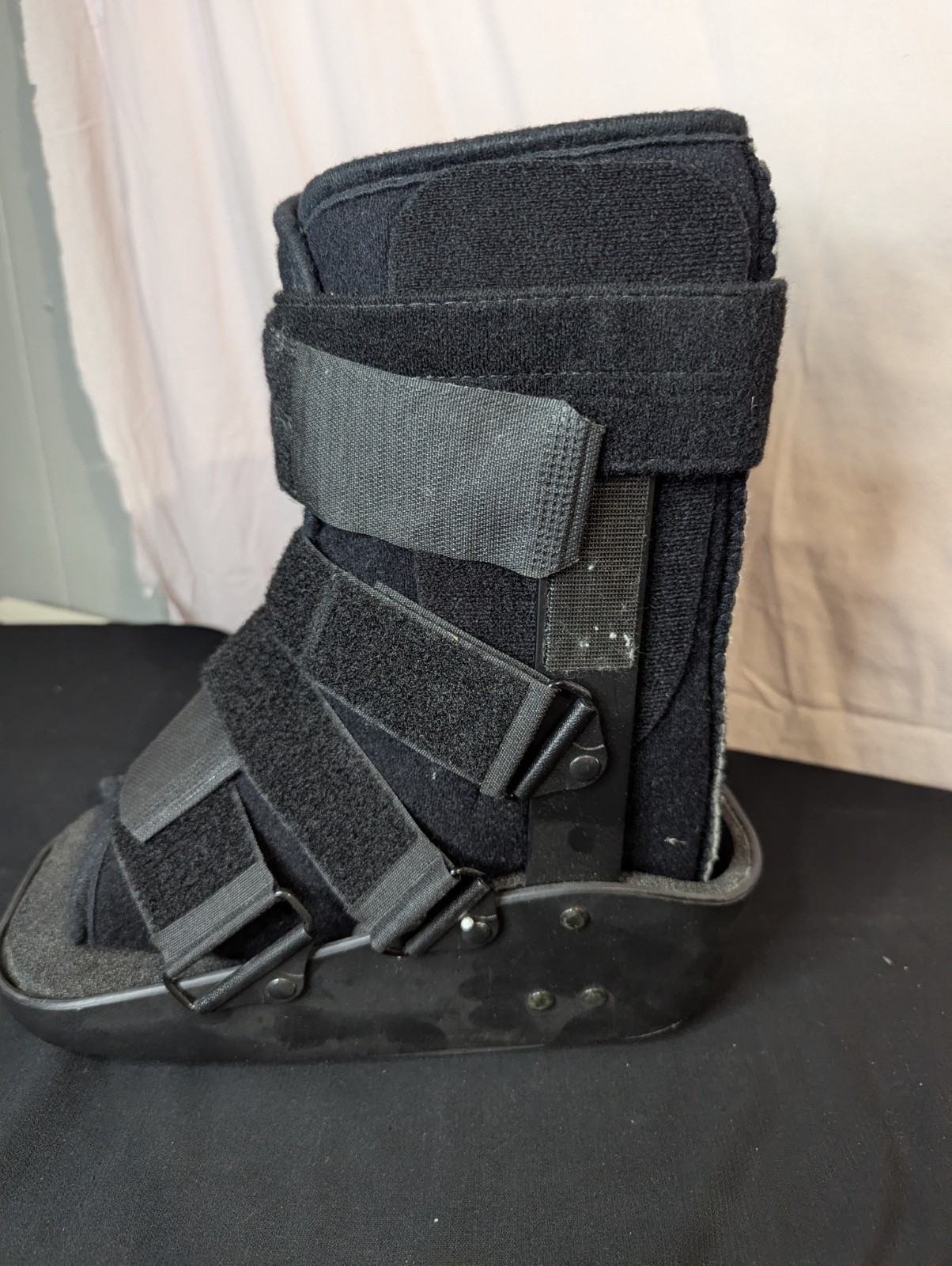 Maxtrax DJO ortho adult medium foot ankle short leg cast low top walker boot