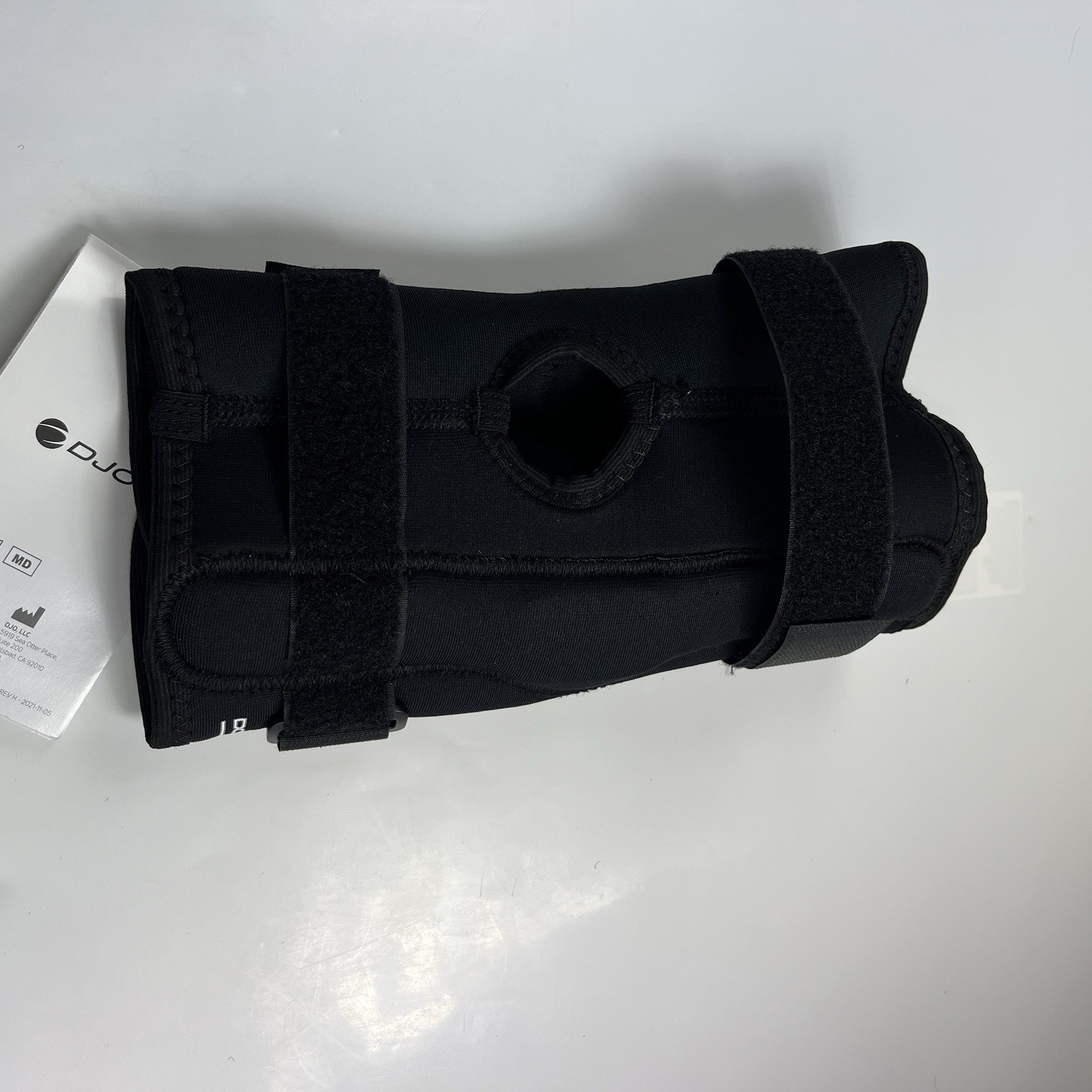 Donjoy Sports Hinged Knee Wrap Size S