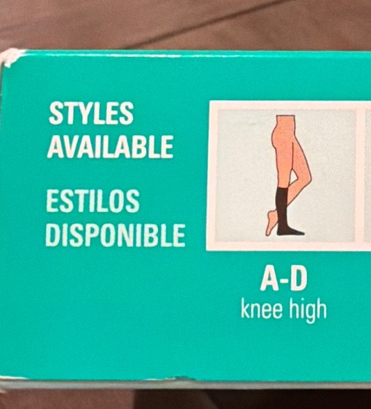 Beige JUZO Basic Knee AD Model 4411 AG Size II 20-30 mmHg Compression Stockings