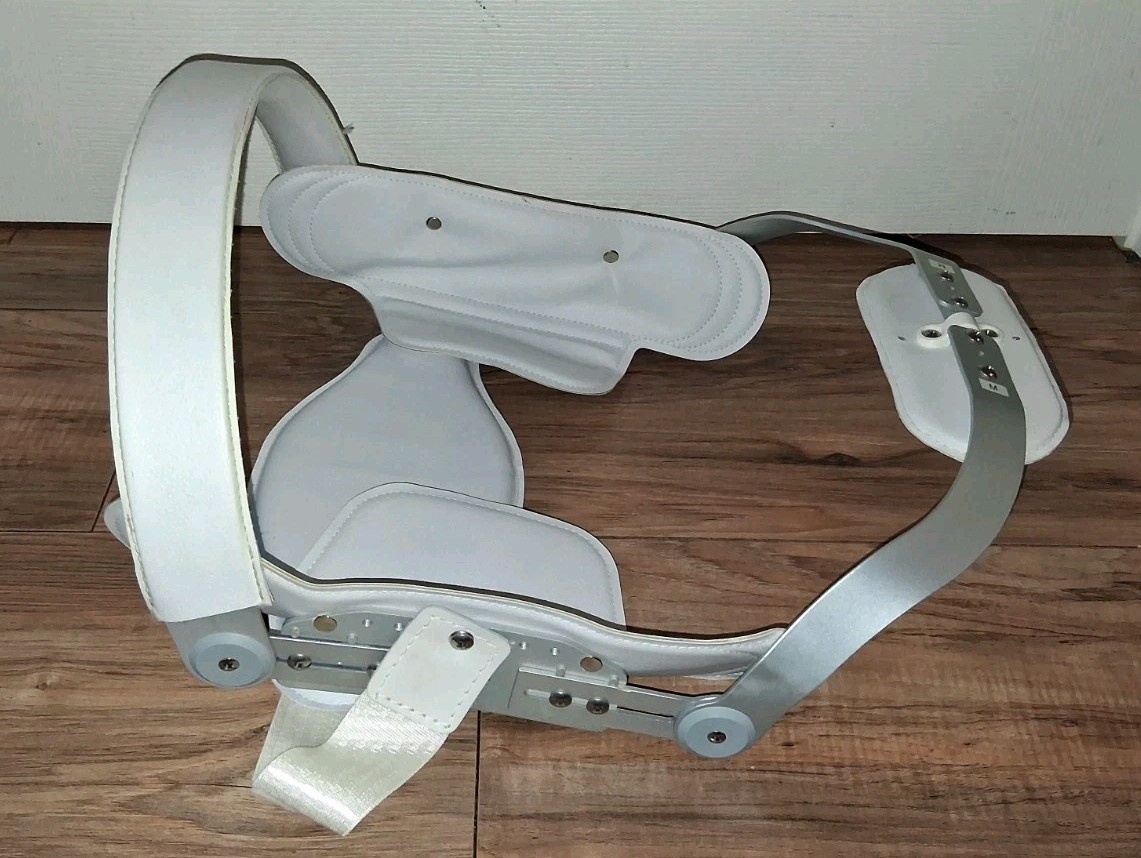 Becker B.O.S.S. Hyperextension TLSO Stabilization Brace Size Medium