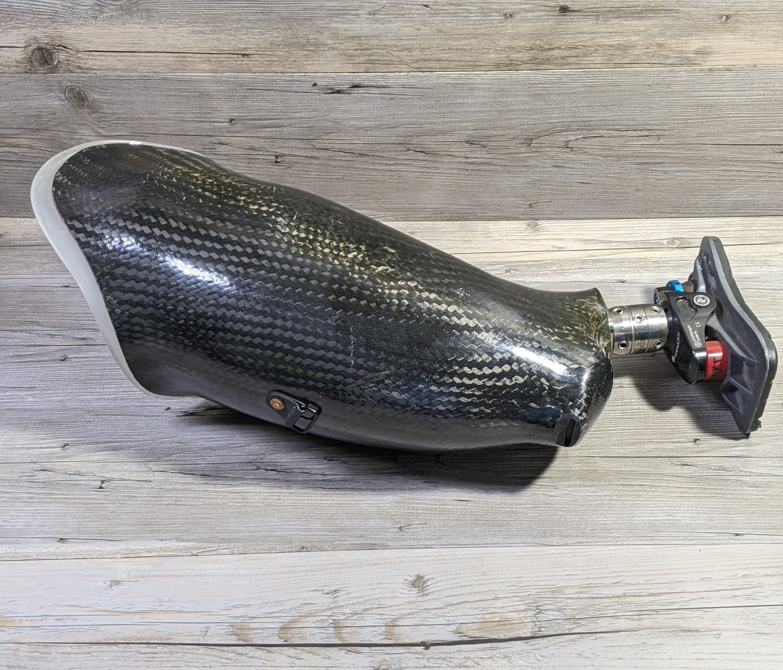 College Park Left Prosthetic Foot with Carbon Fiber Socket & Adapter – Pre-Owned