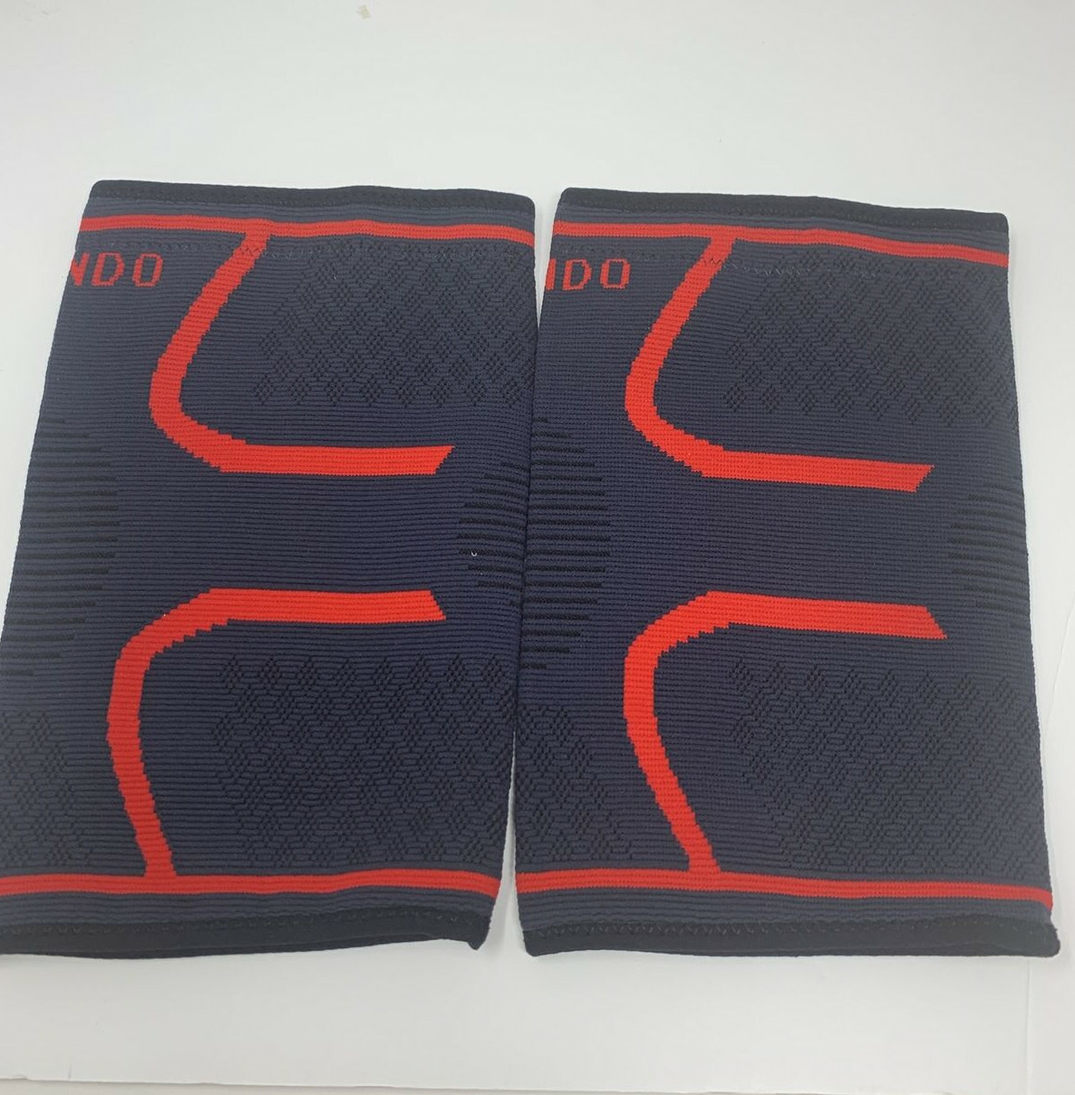Knee Brace Compression Sleeve Support Sports Workout Running Large 1 Pair