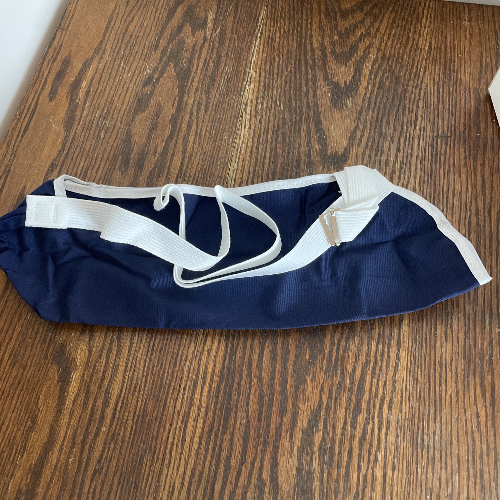 Economy Arm Sling SIZE Large Model 79-84027 Navy Blue With White Straps