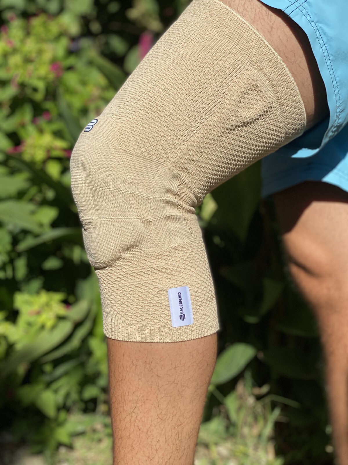 Bauerfeind GenuTrain Size 3 Knee Support Sleeve Beige Compression Knit