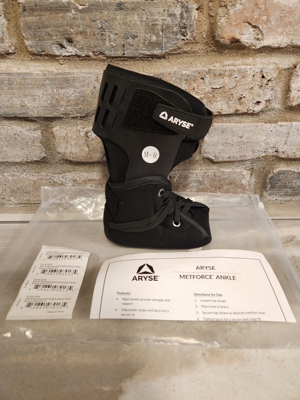 NEW ARYSE AY-06-102R MEDIUM RIGHT METFORCE ANKLE BRACE M-R