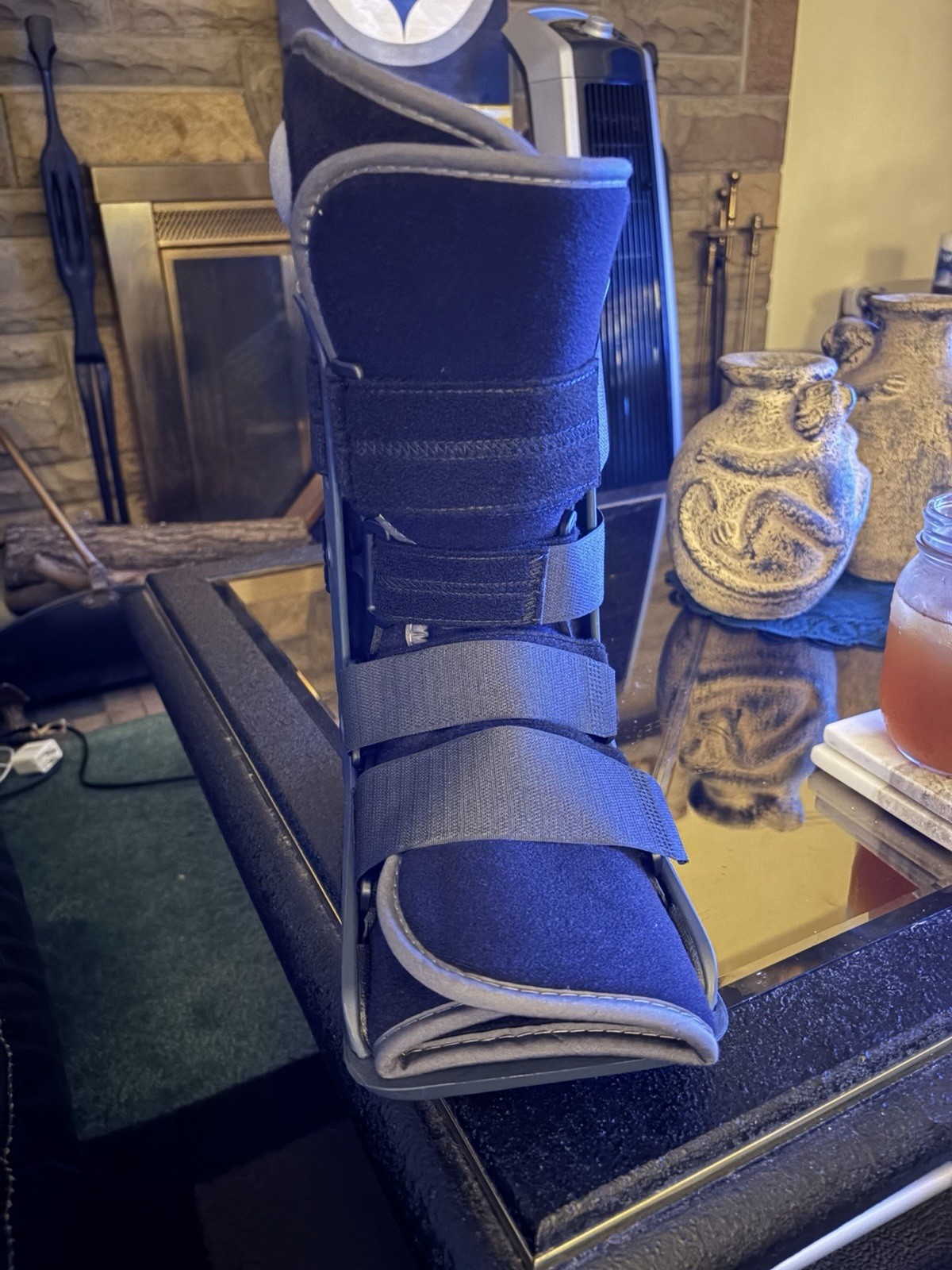 Maxtrax Short Right Foot Air Medium Ankle Brace