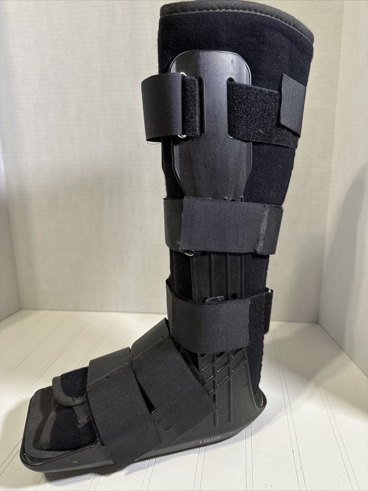 DJ Orthopedics LLC Boot Unisex Adult Medium Comfort Full Foot Cast Walking Boot