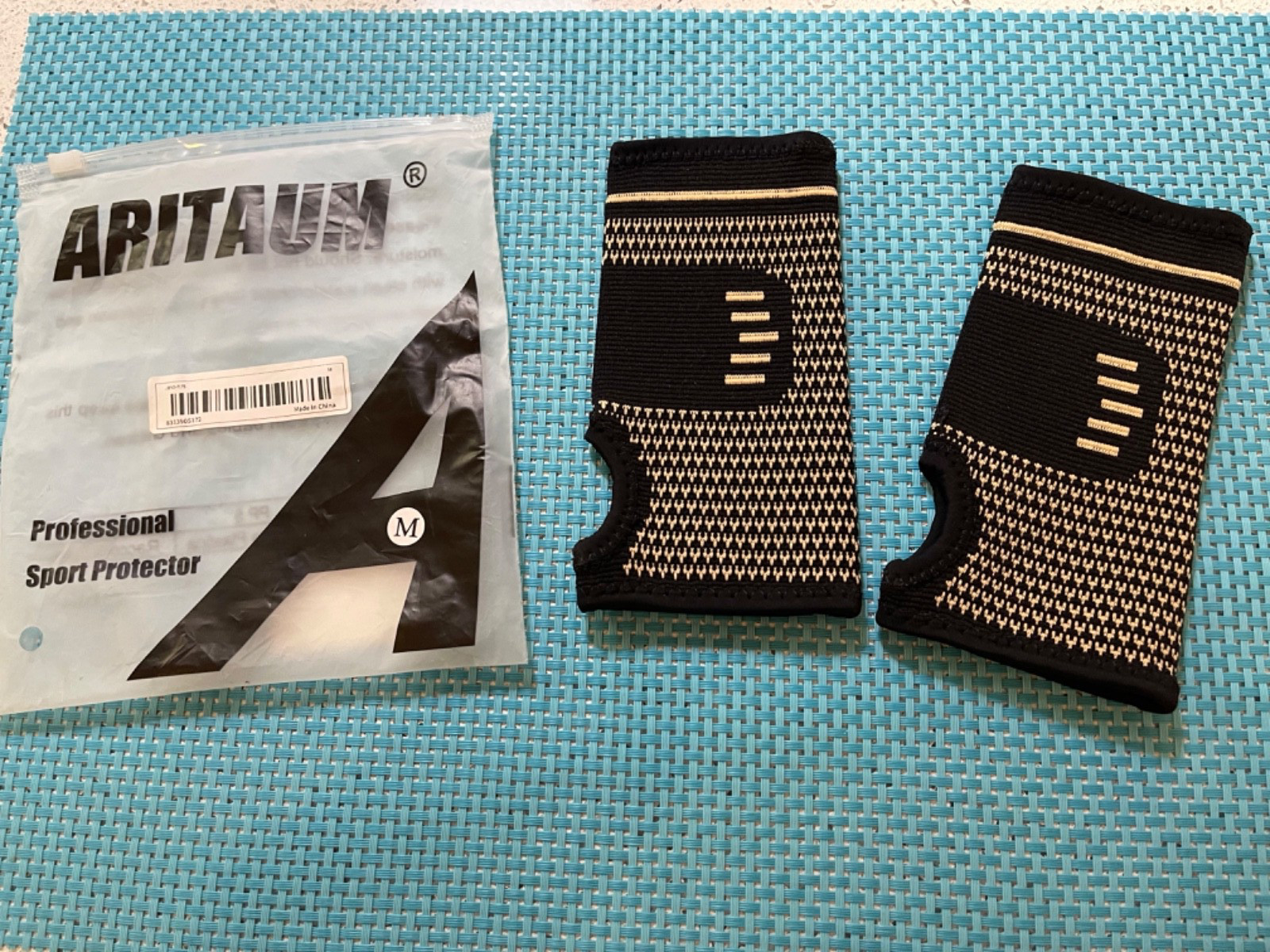 Aritaum Professional Sport Protector Gloves Size M Black – New Original Package