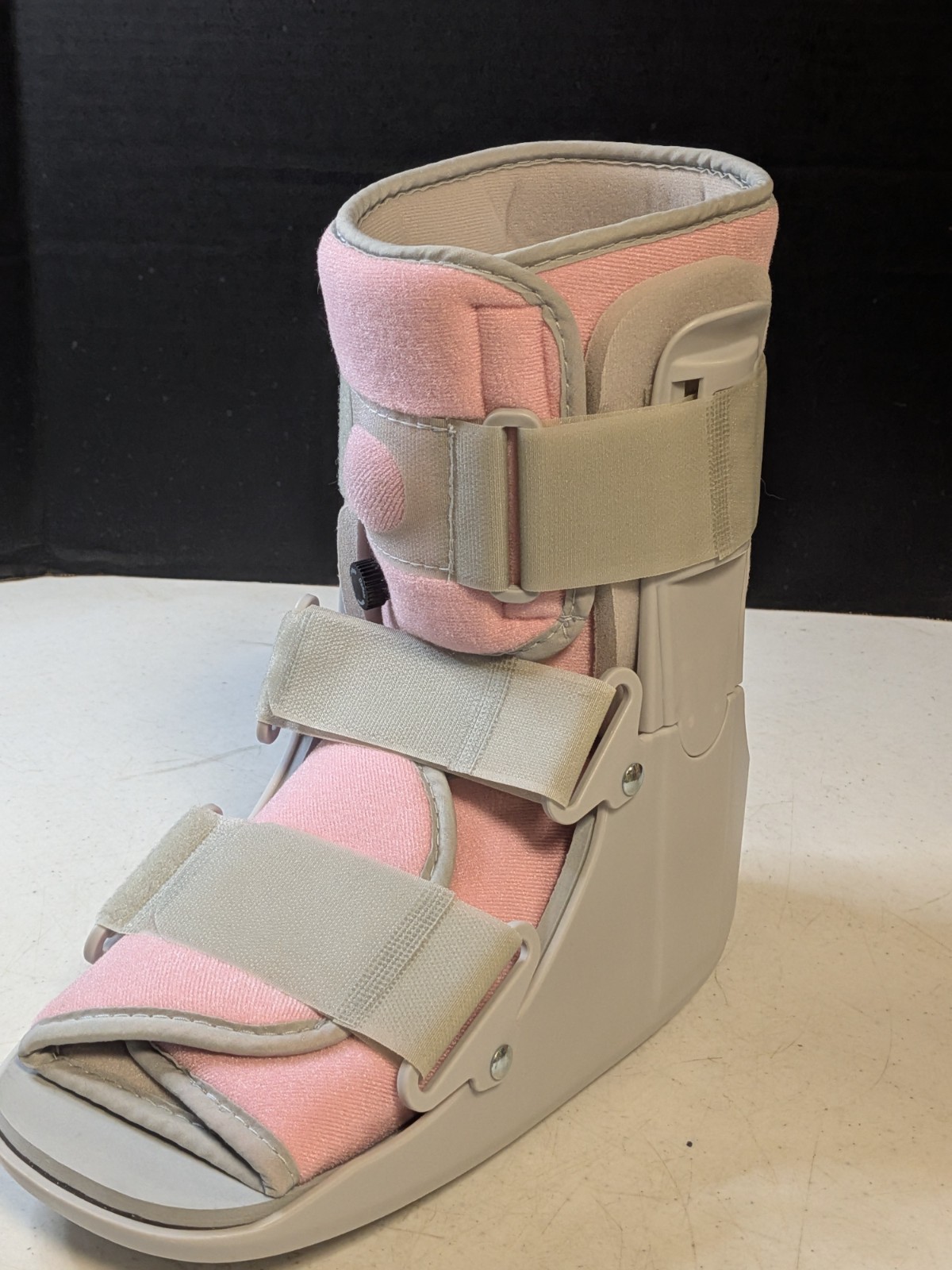 Jewlri Walking Boot for Broken Foot, Air Cam Walker Boot for Foot Injury Adju..