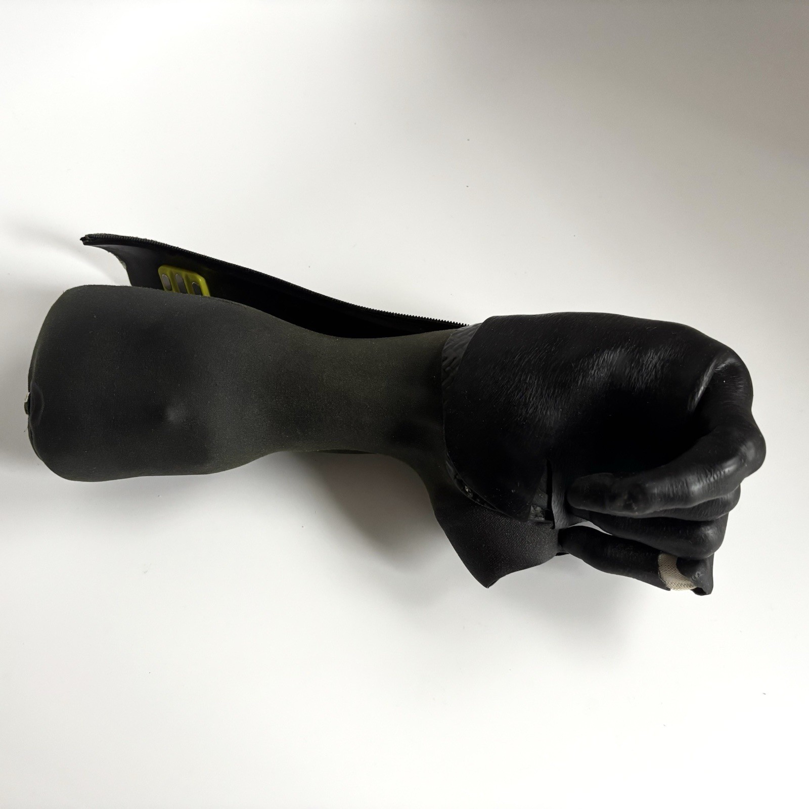 Touch Bionics I-limb Right prosthetic hand – Size Small – No Thumb