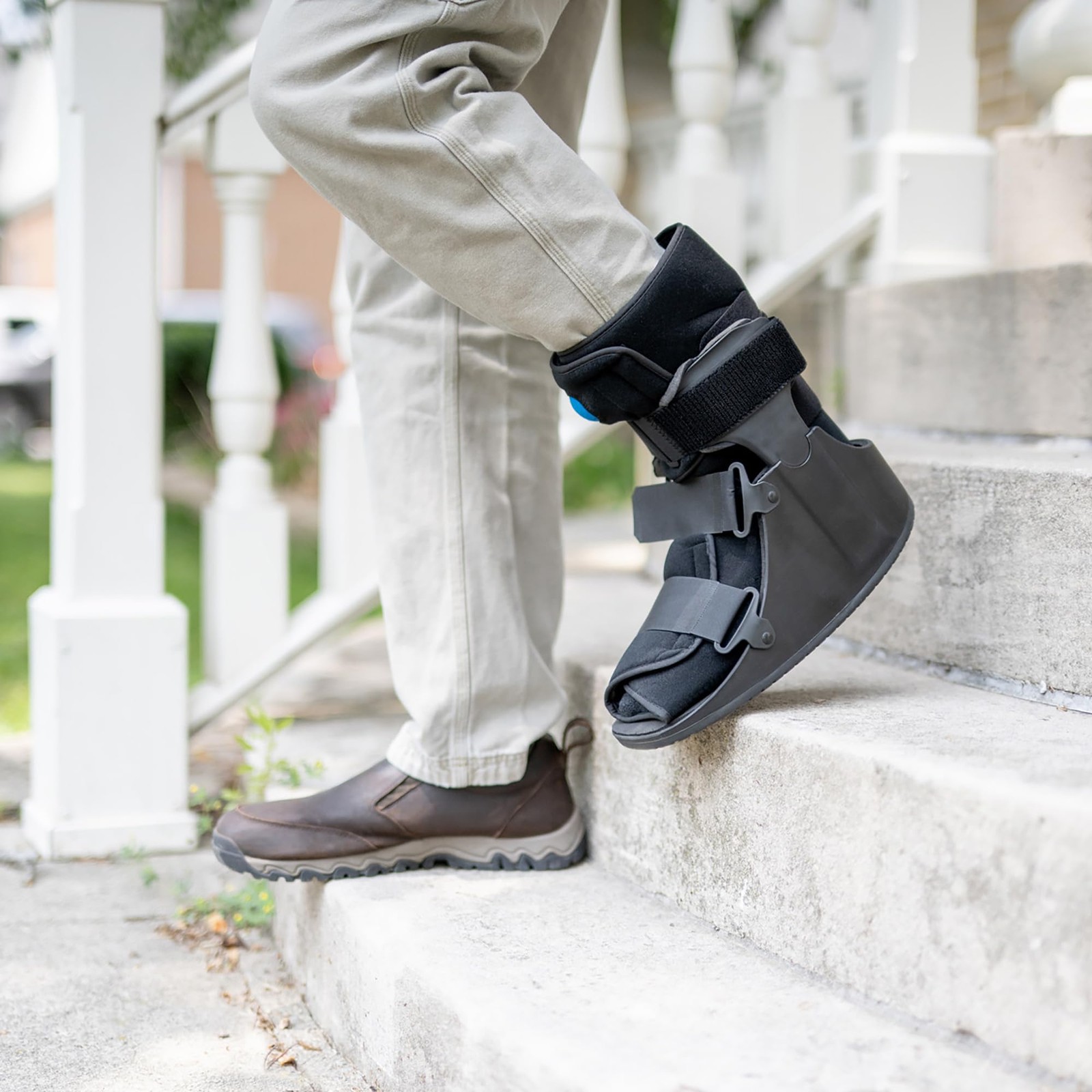 United Ortho Short Air Cam Walker Fracture Boot, Large, Black